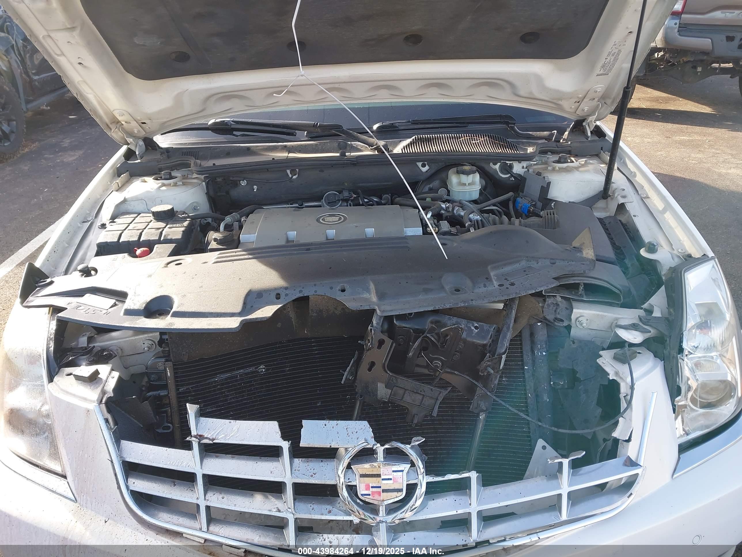 CADILLAC DTS image 10