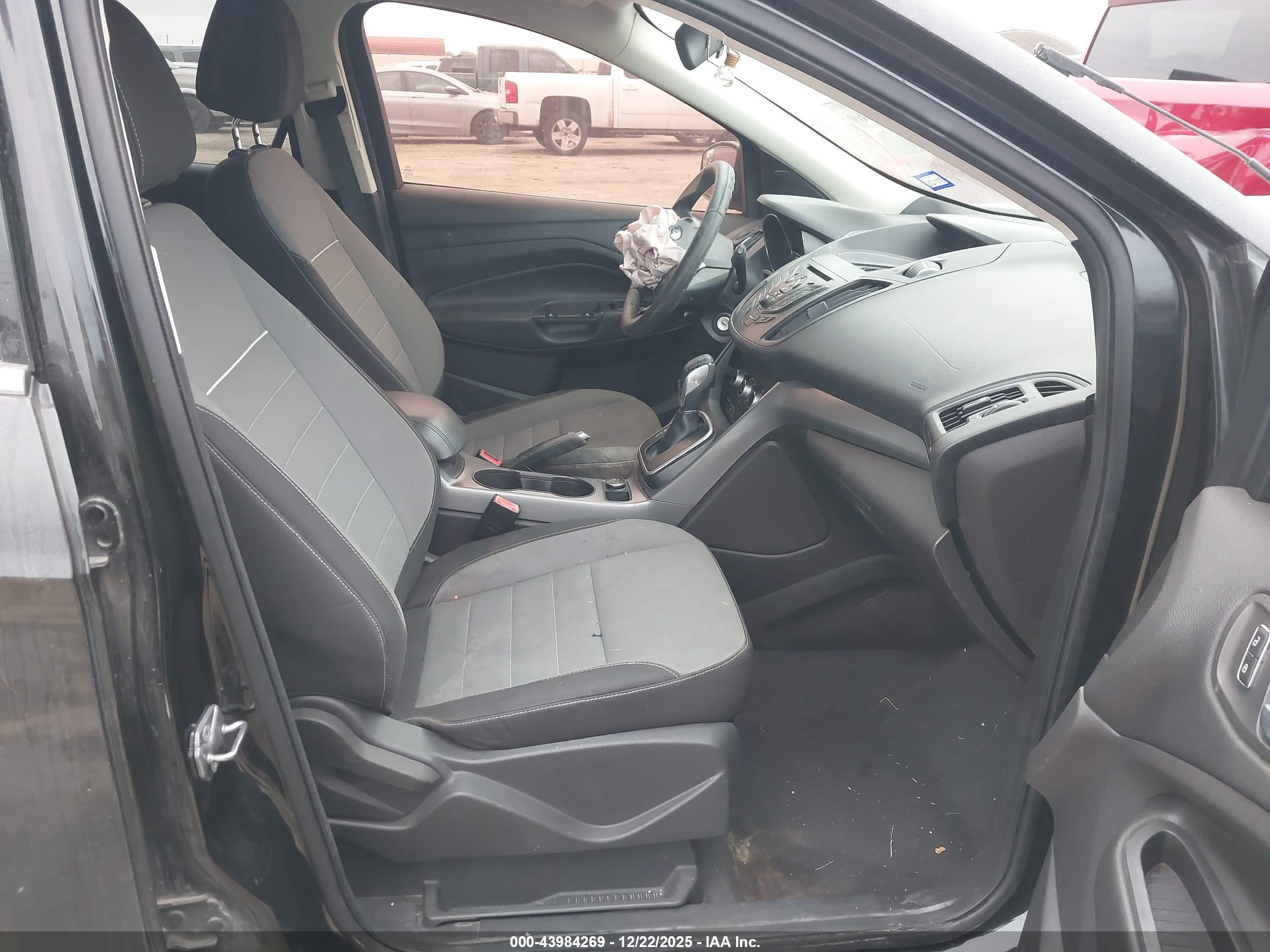 FORD ESCAPE image 5