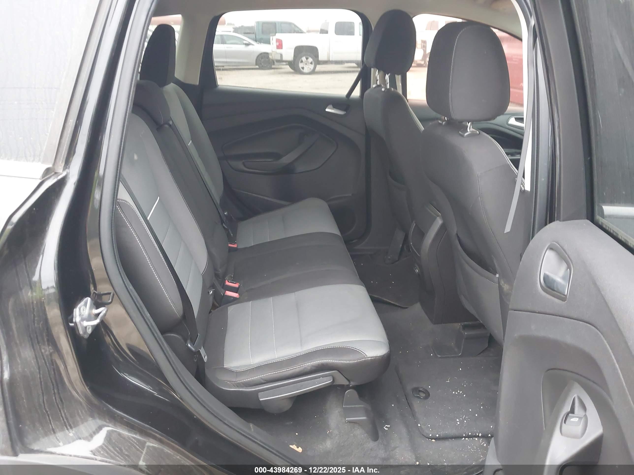 FORD ESCAPE image 8