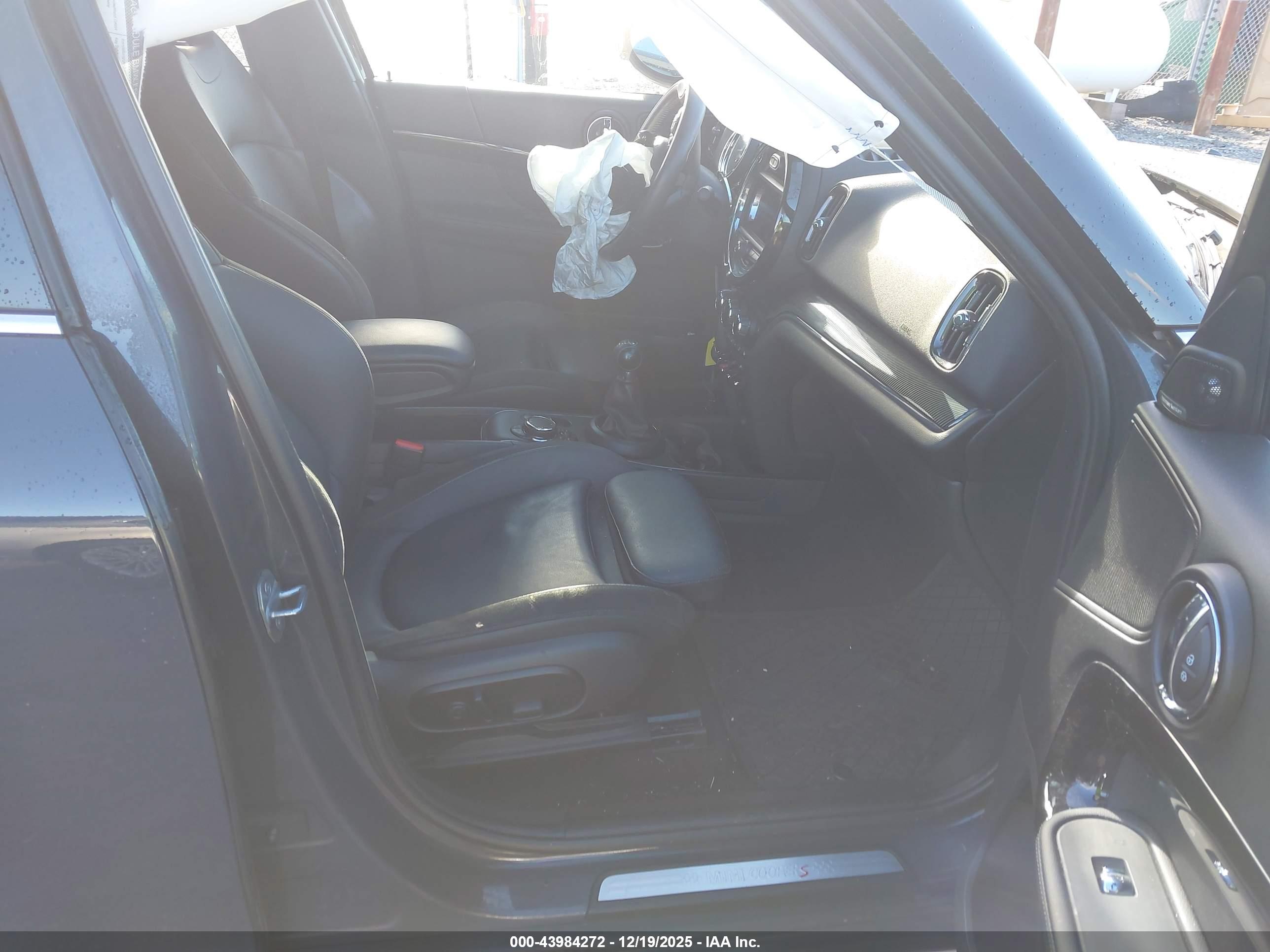 MINI COUNTRYMAN image 5