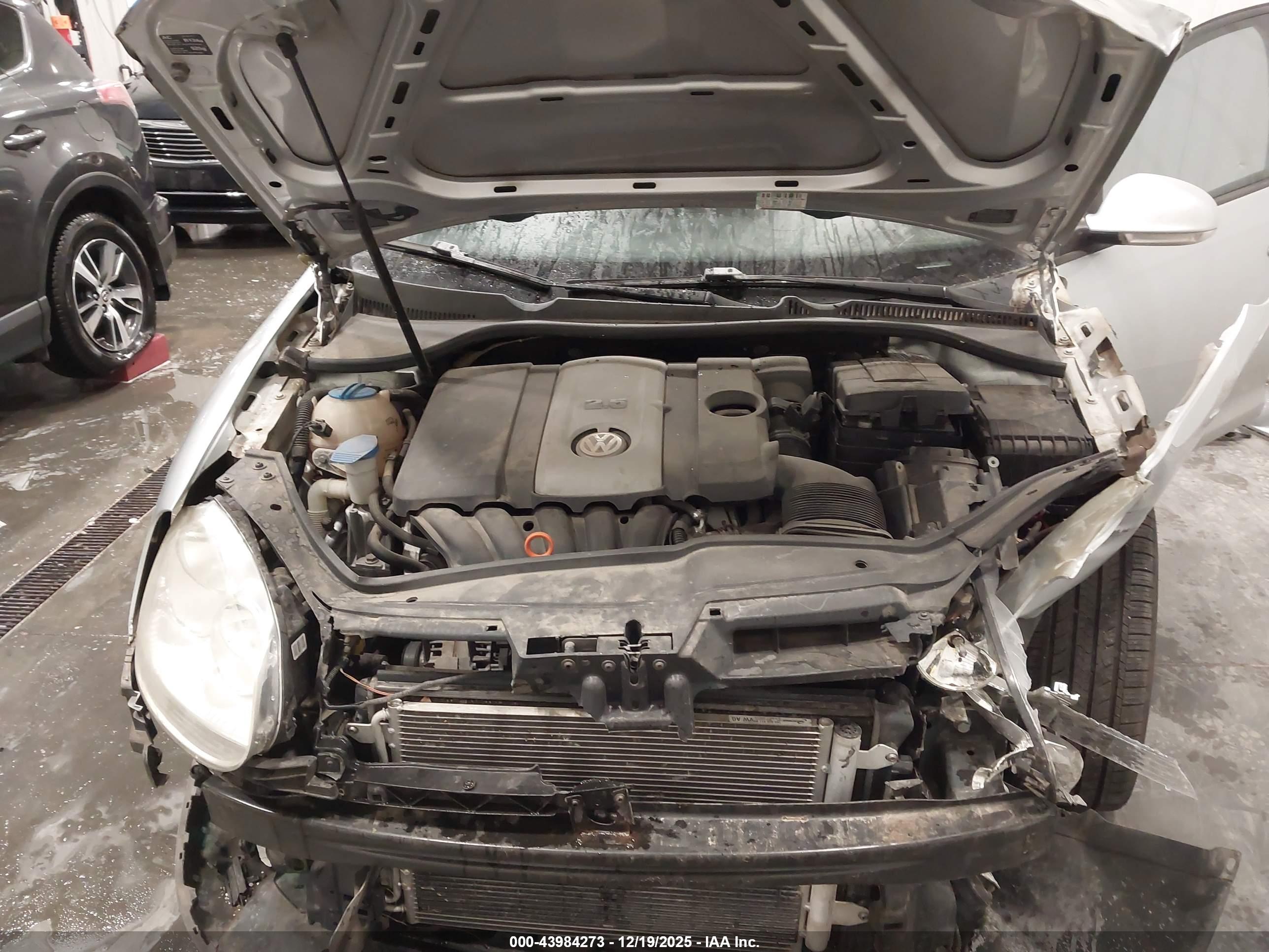 VOLKSWAGEN JETTA image 10