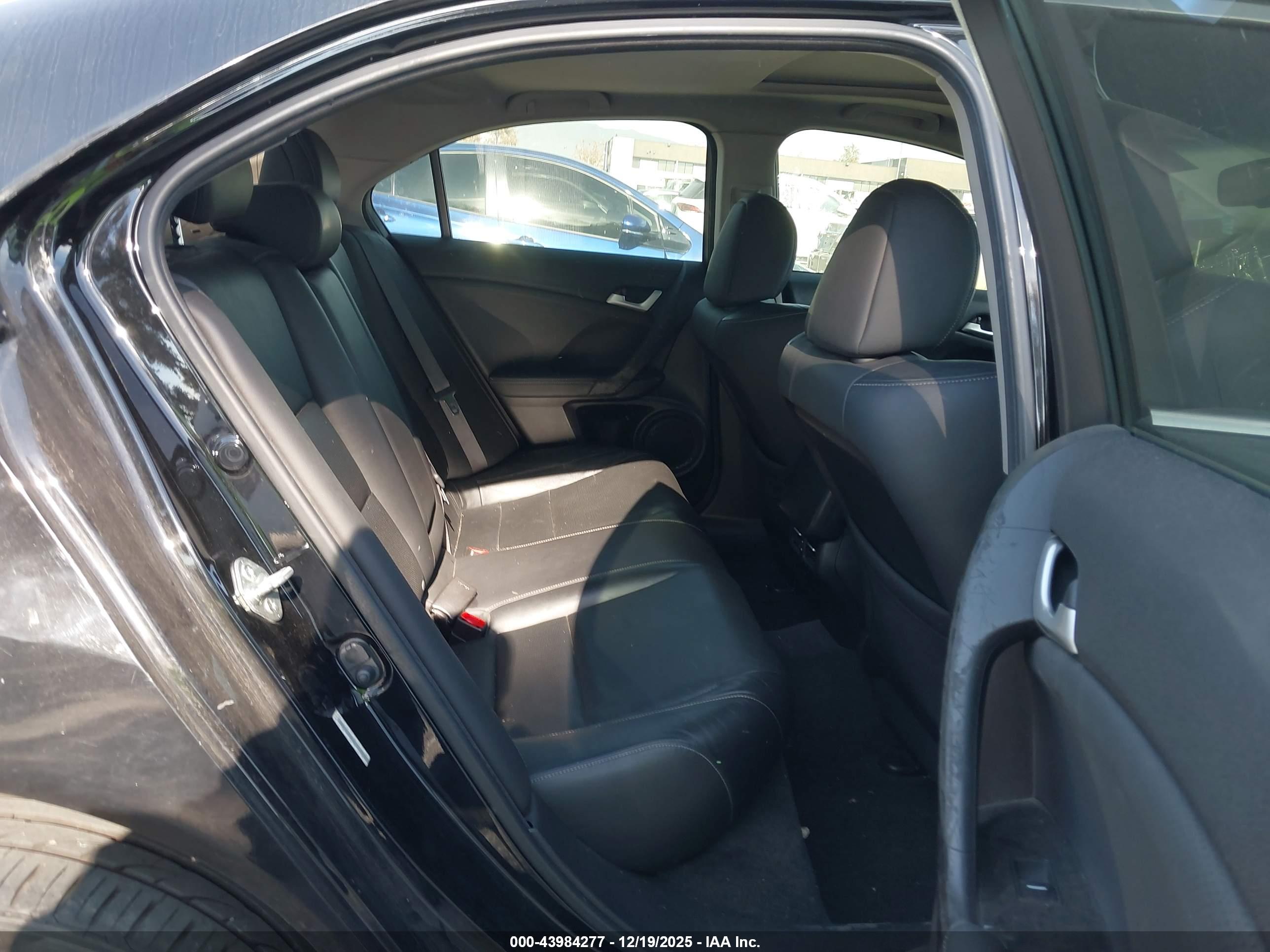 ACURA TSX image 8
