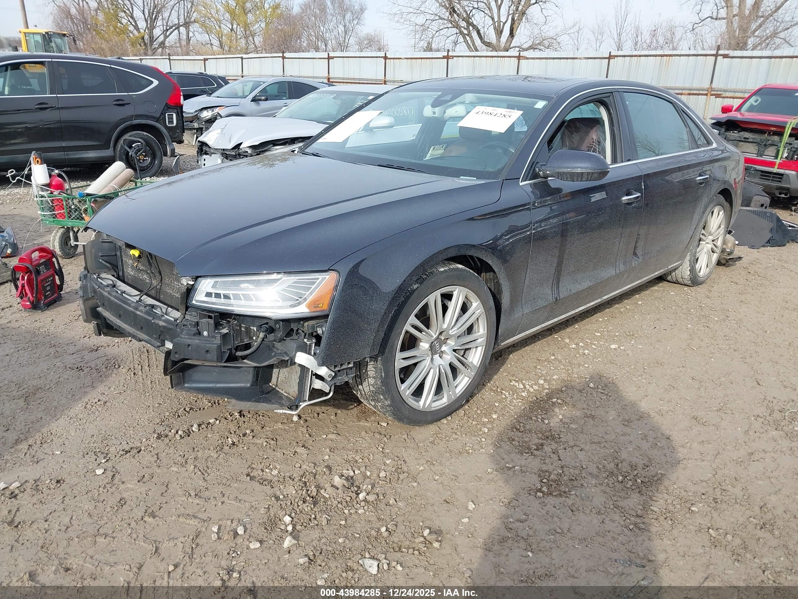 AUDI A8 image 2