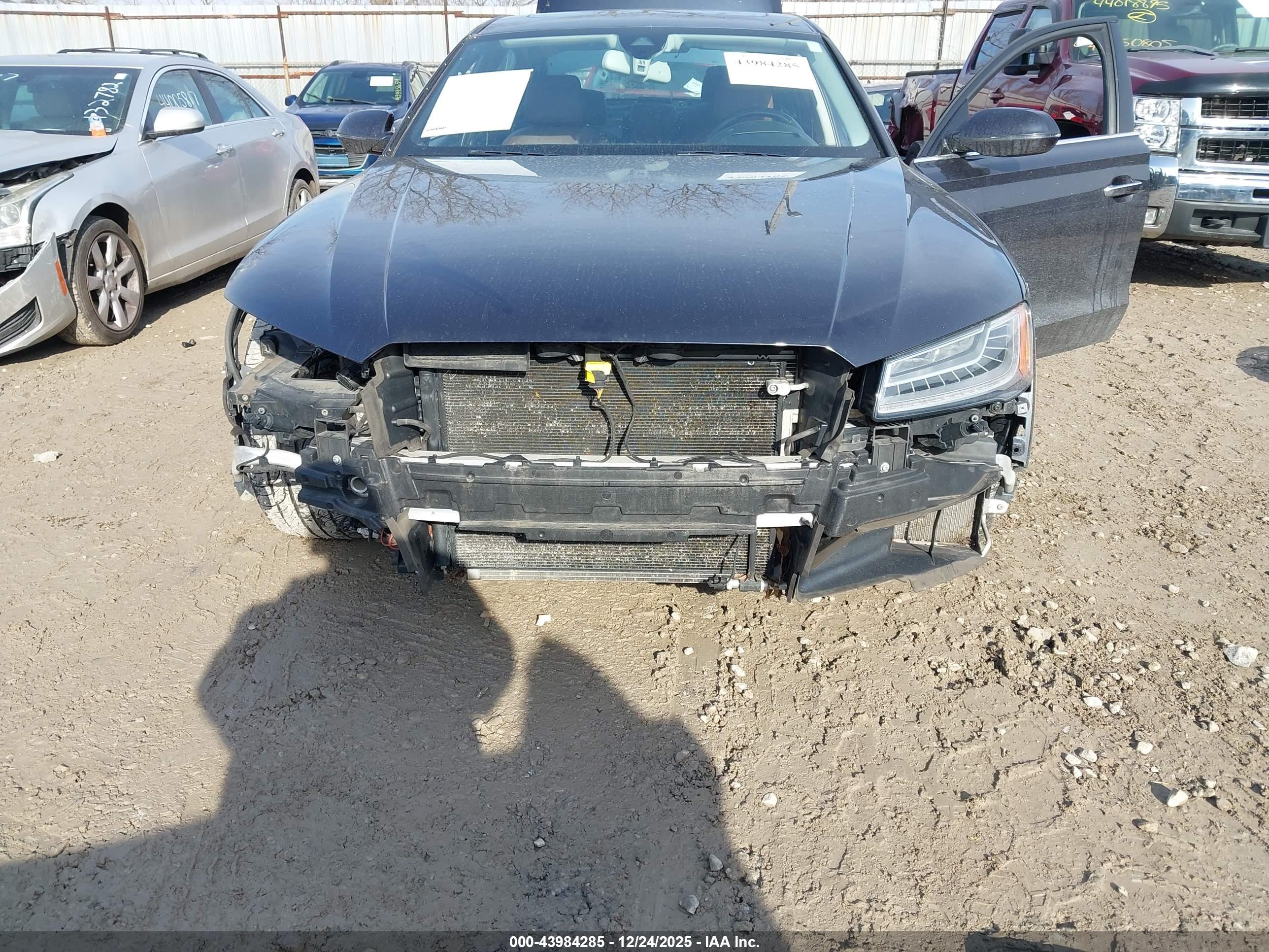 AUDI A8 image 6