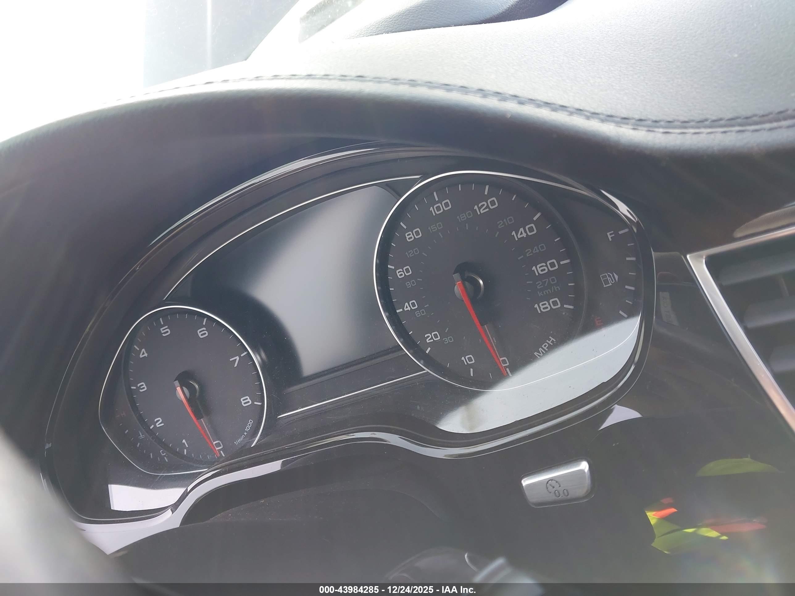 AUDI A8 image 7