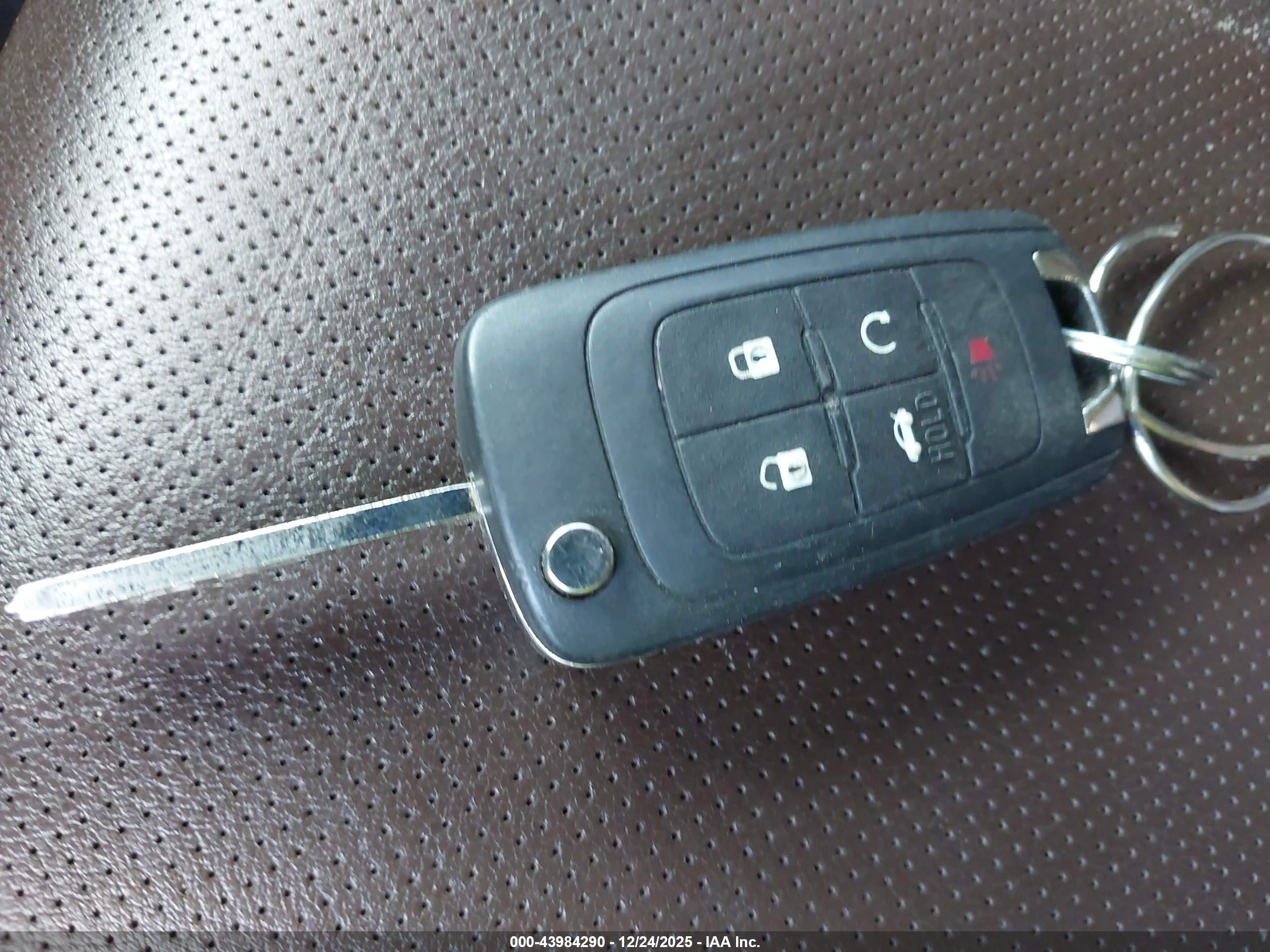 CHEVROLET EQUINOX image 11