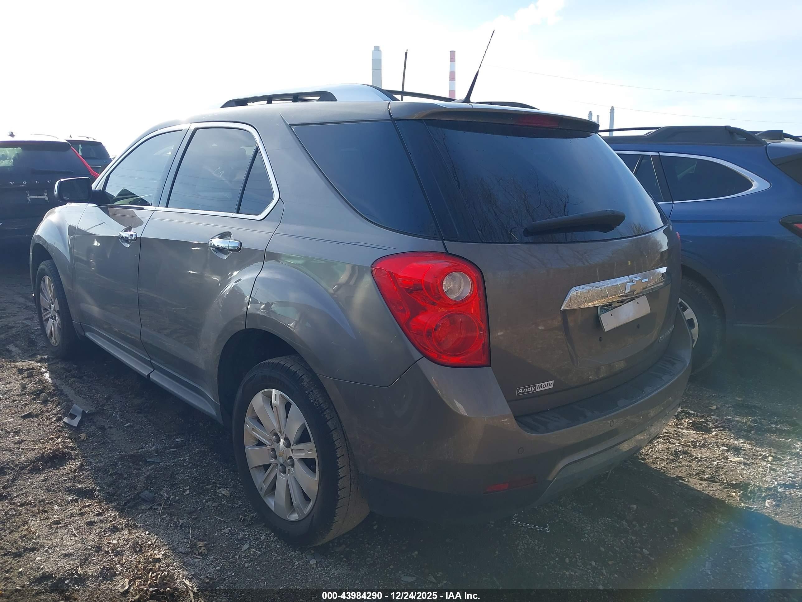 CHEVROLET EQUINOX image 3