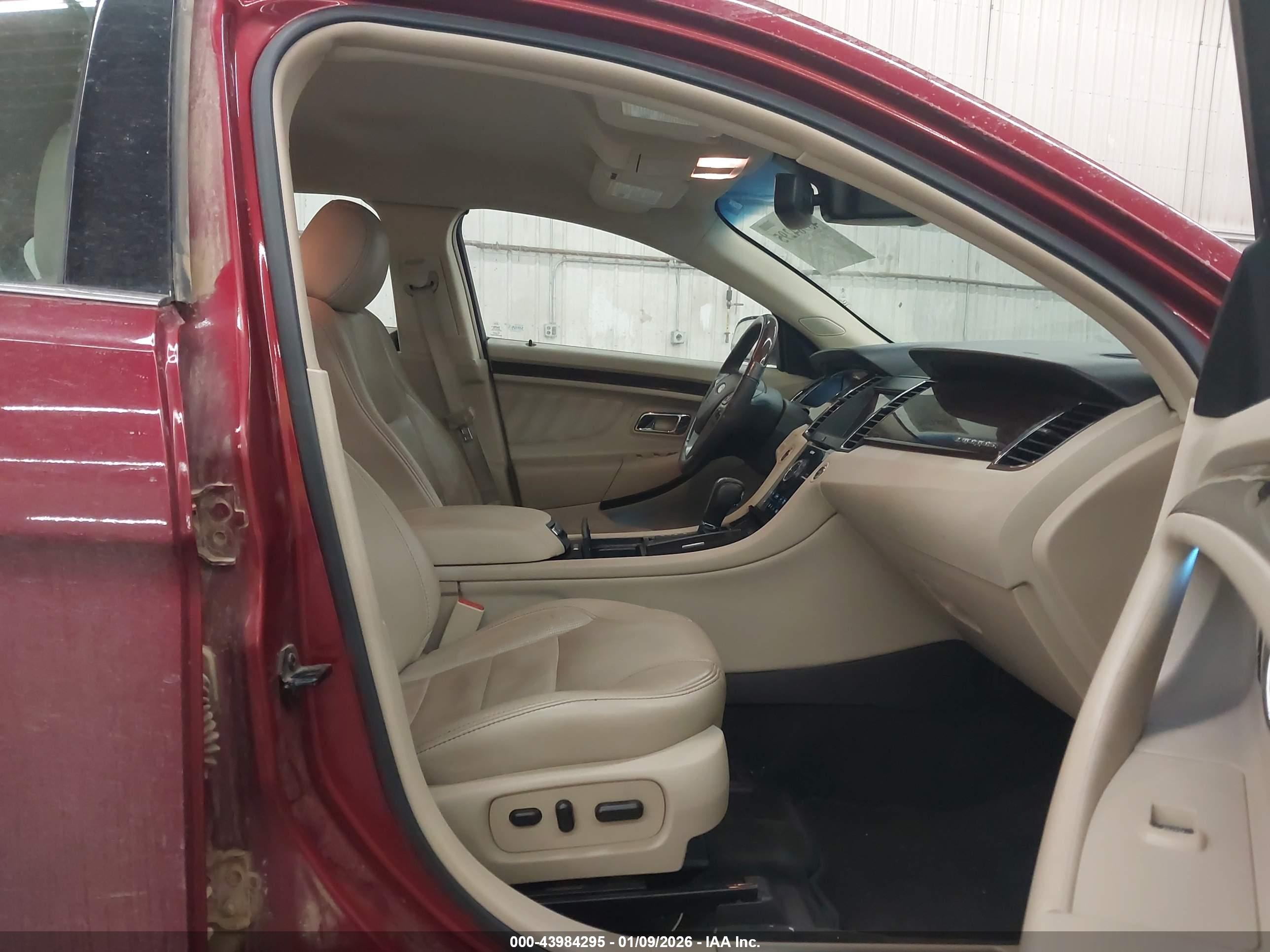 FORD TAURUS image 5