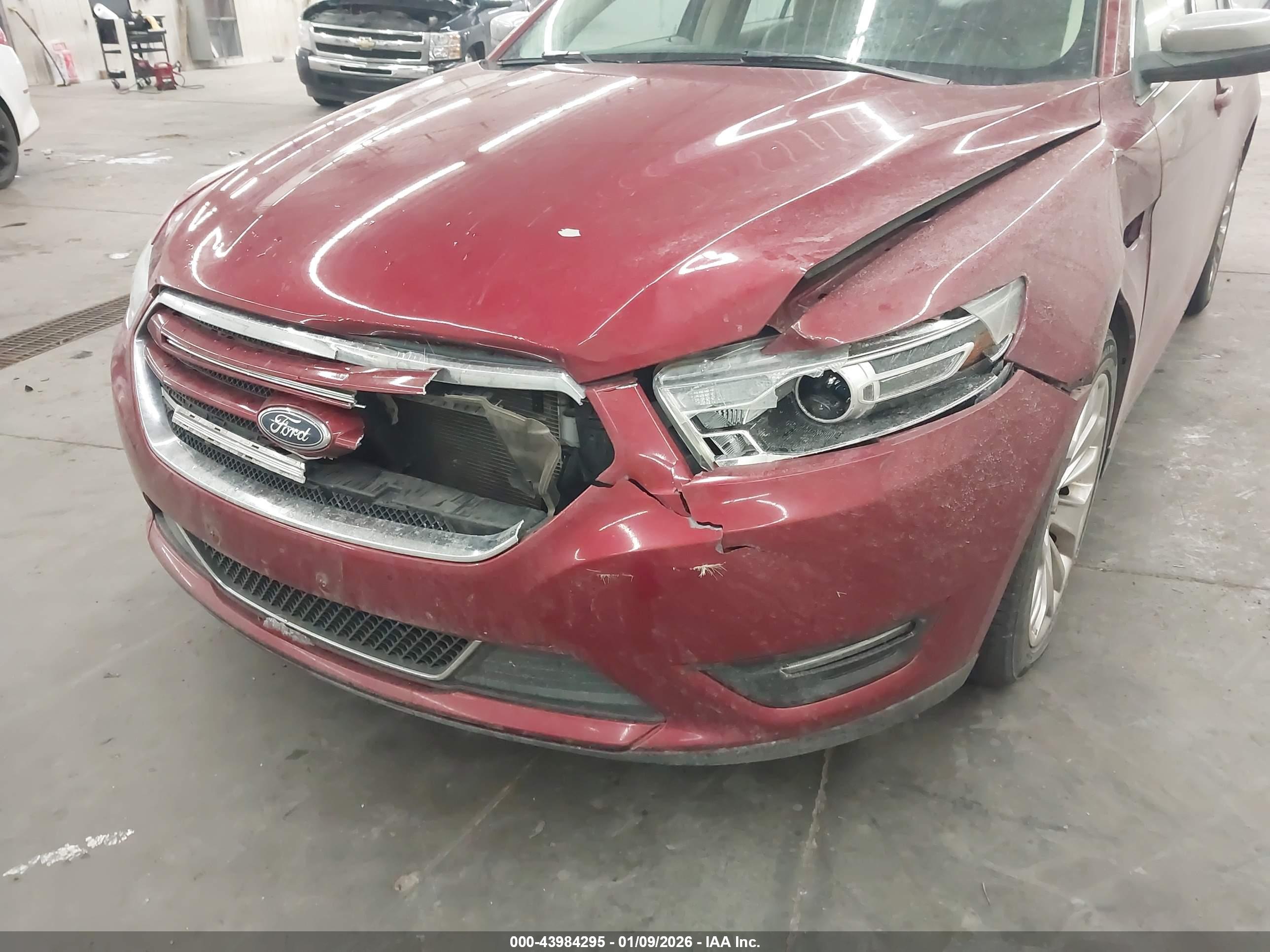 FORD TAURUS image 6