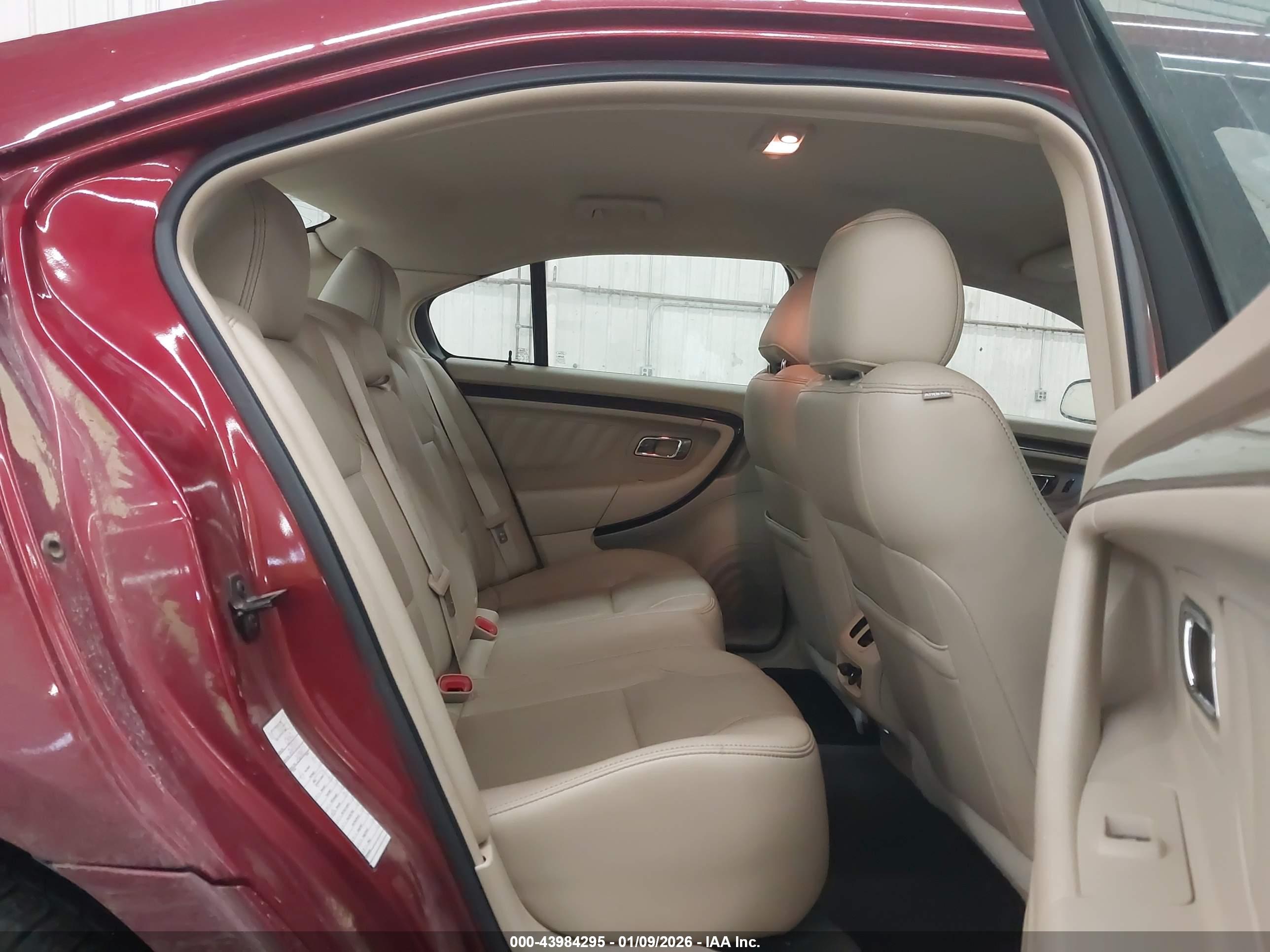 FORD TAURUS image 8