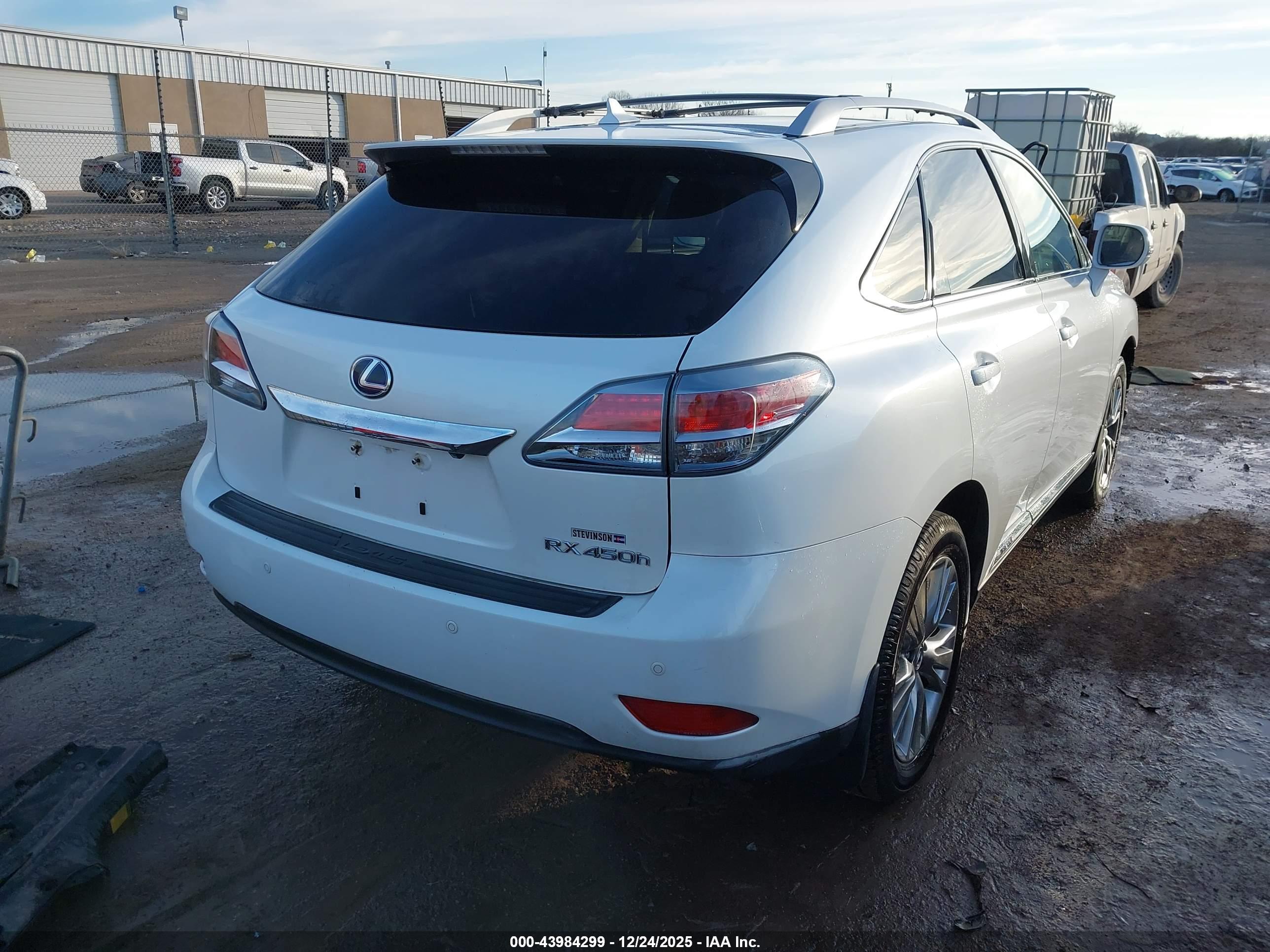 LEXUS RX image 4