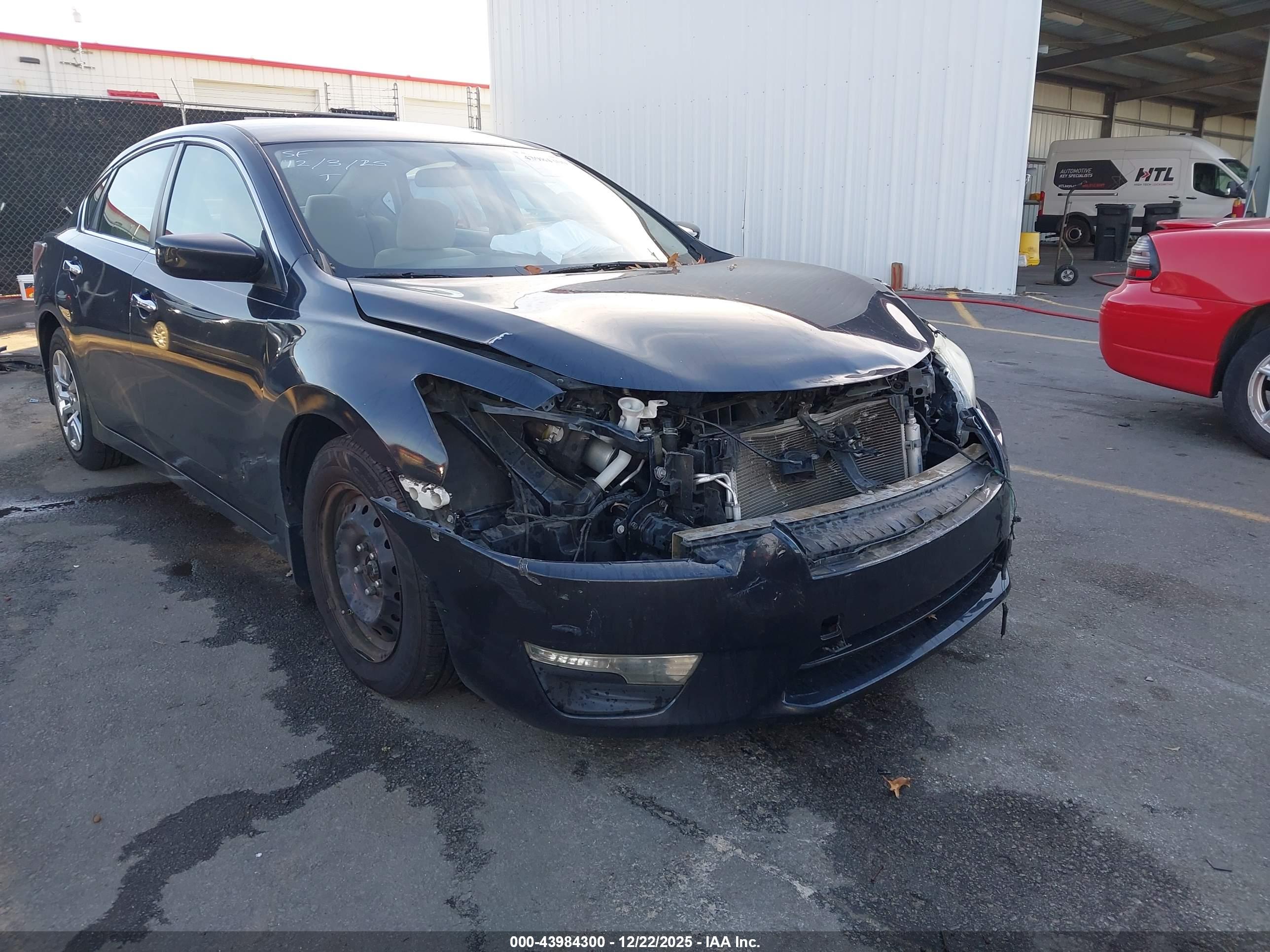 NISSAN ALTIMA image 6