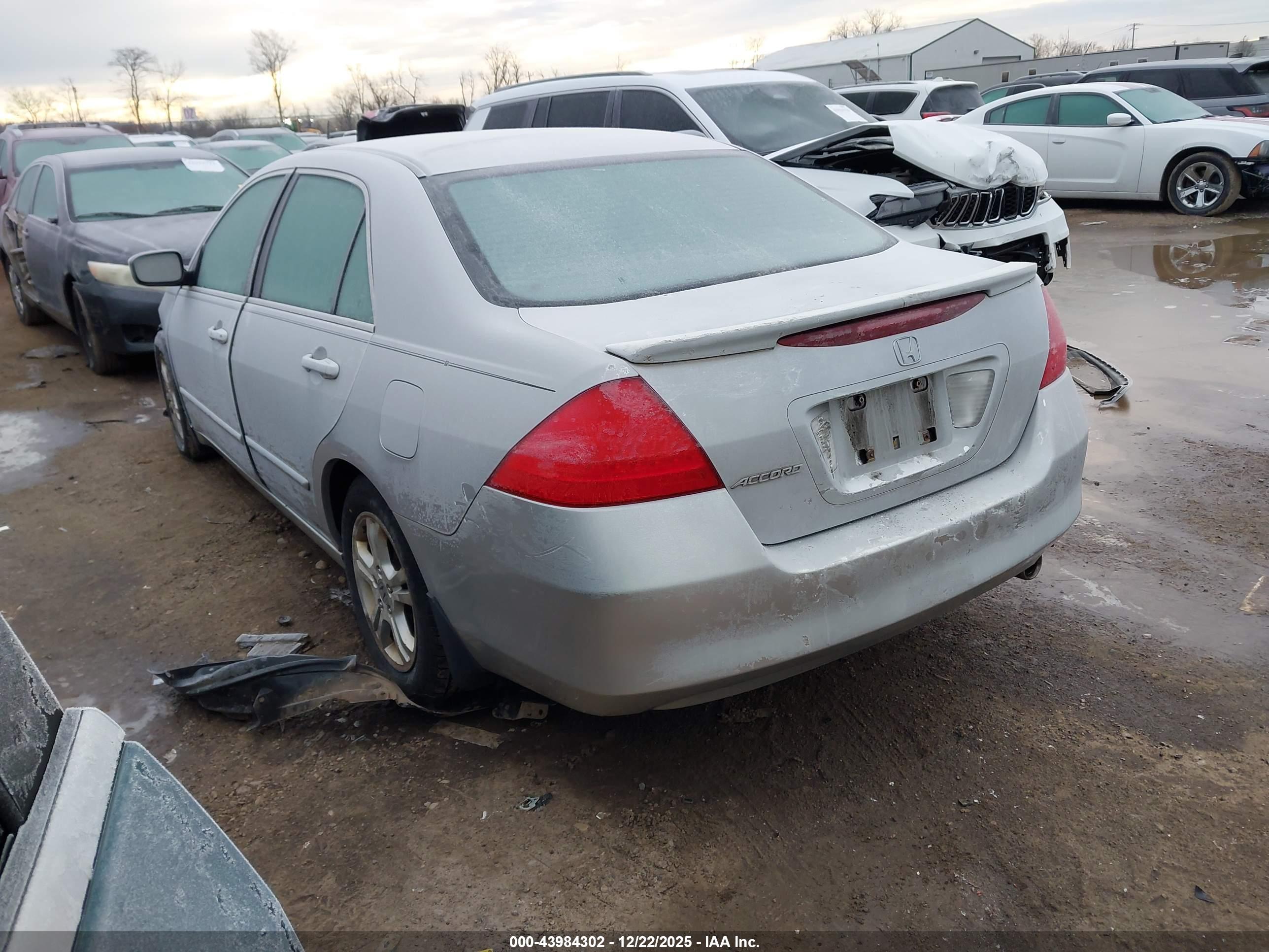 HONDA ACCORD image 3