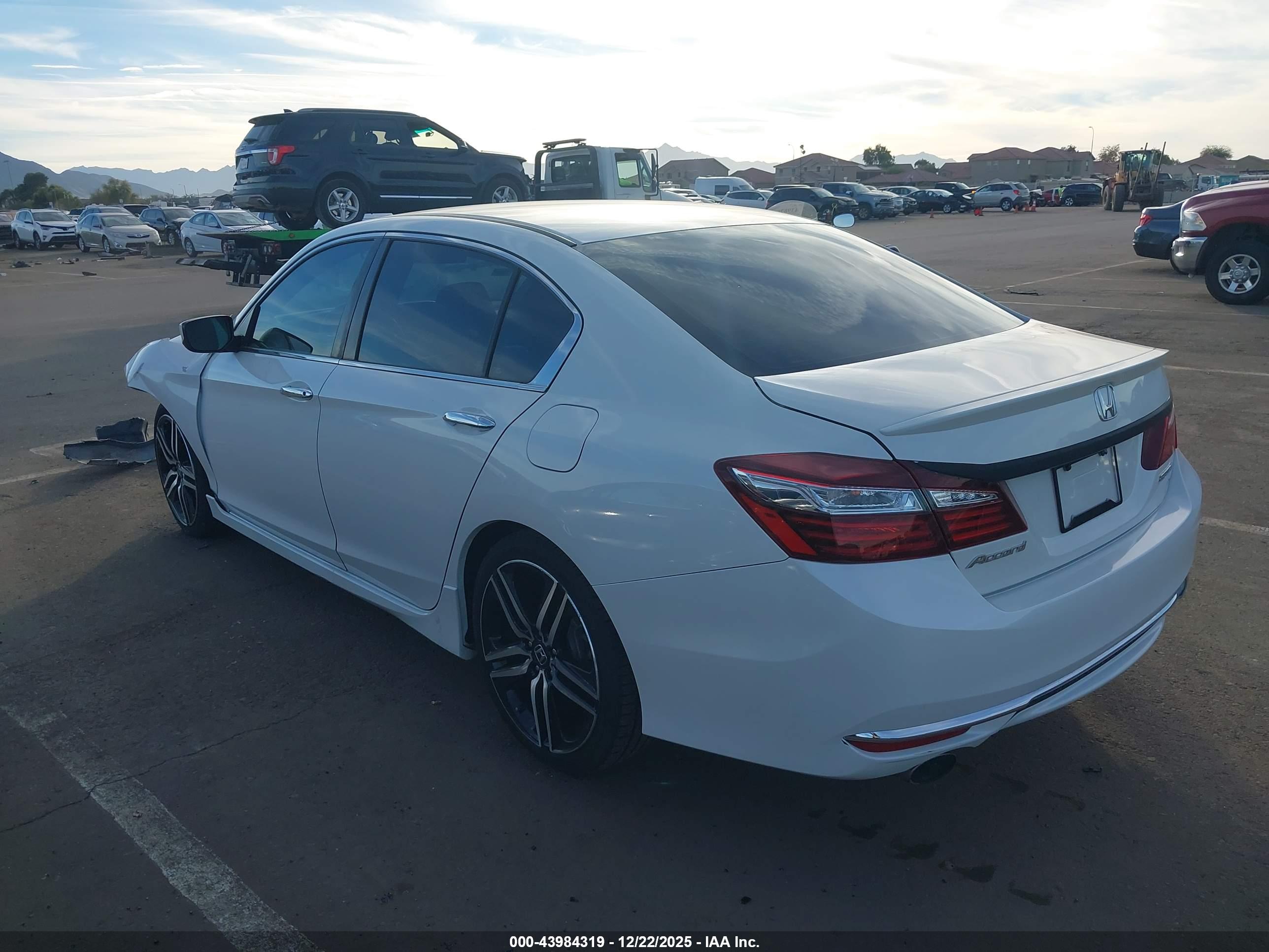 HONDA ACCORD image 3