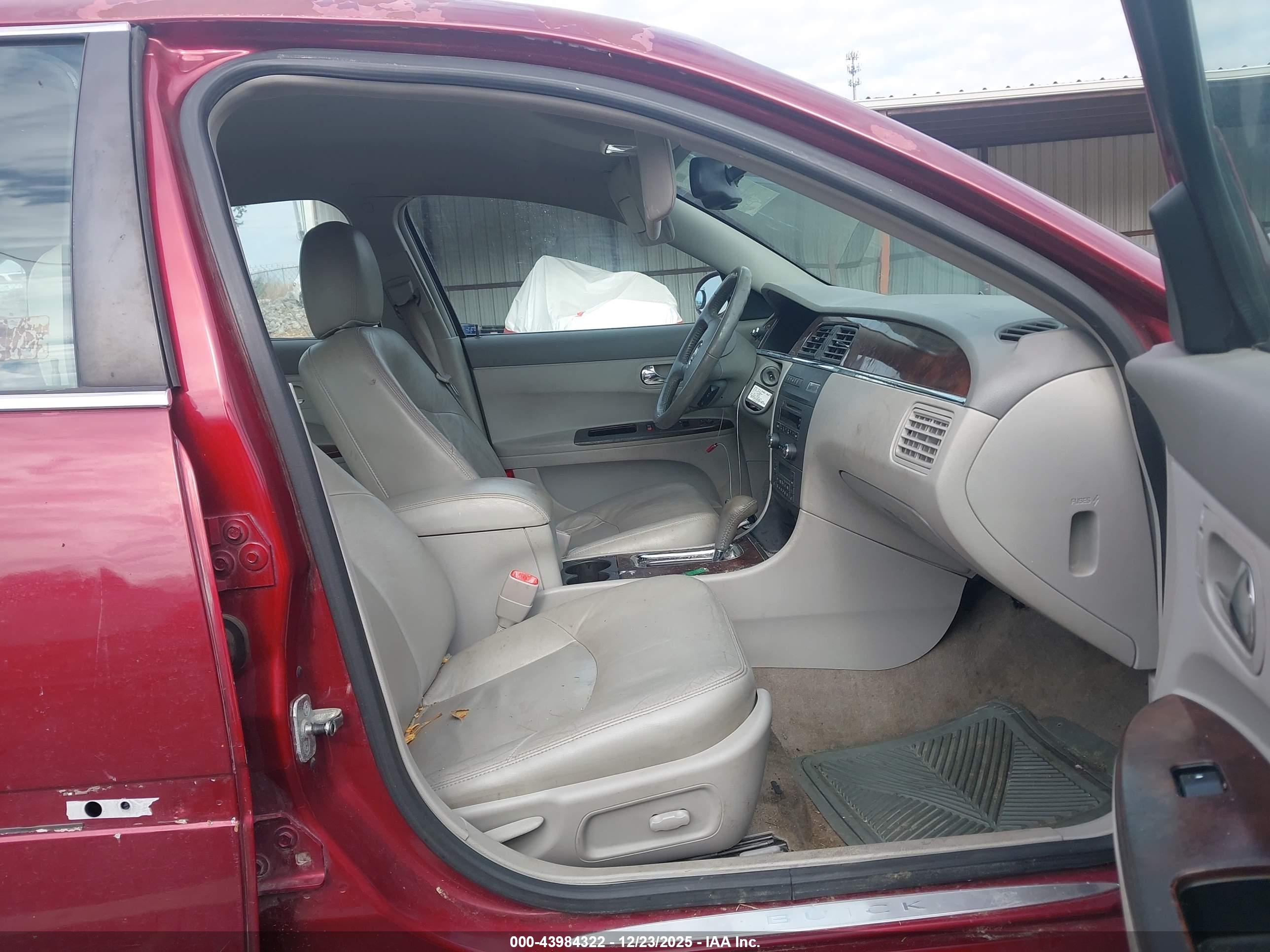BUICK LACROSSE image 5