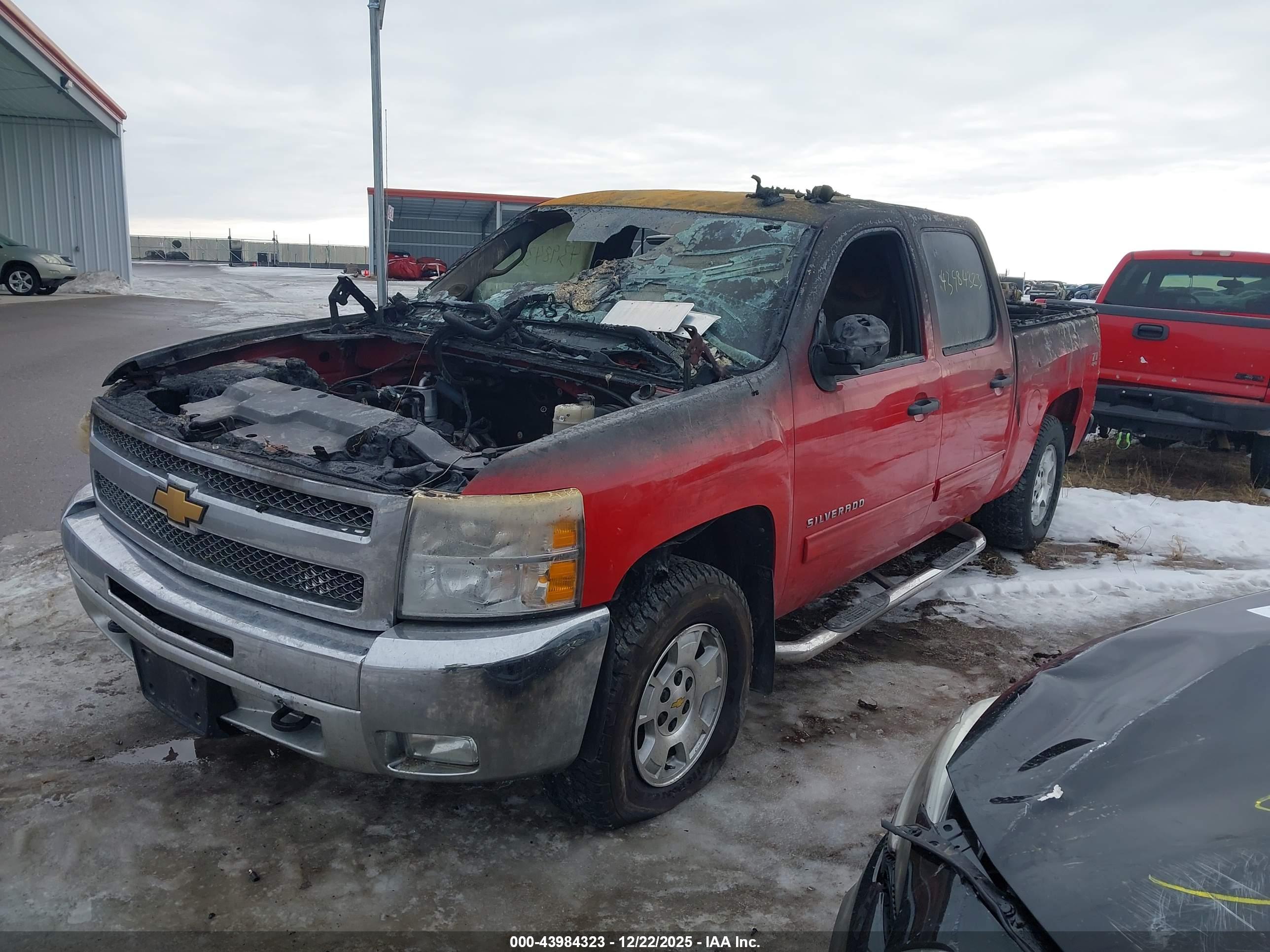 CHEVROLET SILVERADO image 2