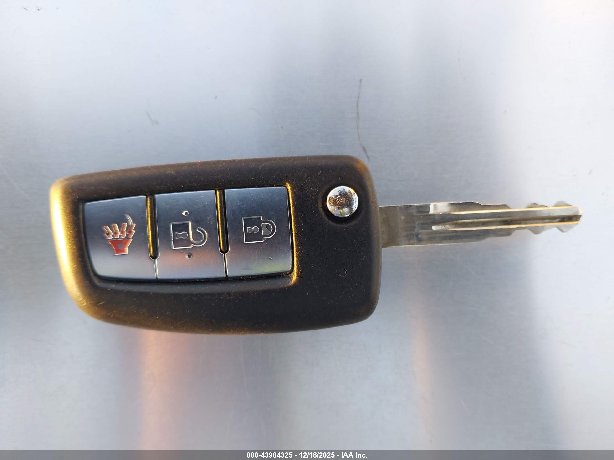NISSAN ROGUE image 11