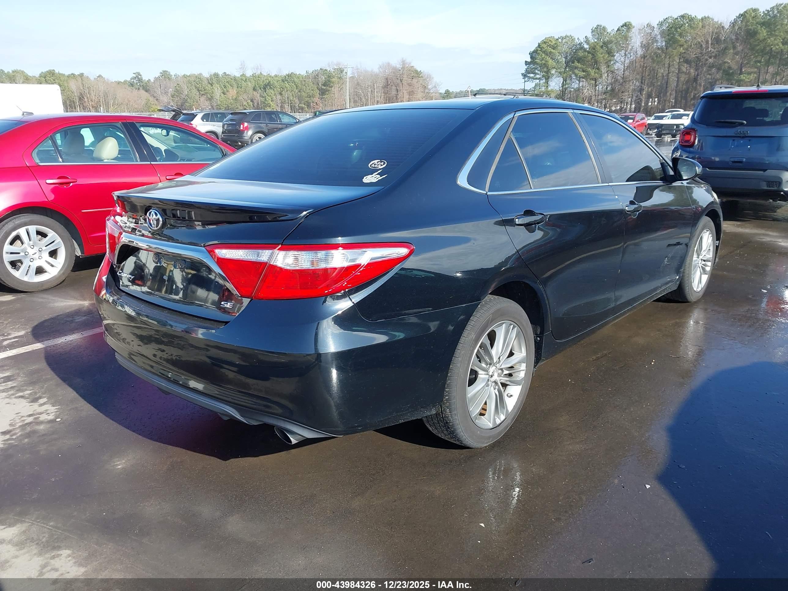 TOYOTA CAMRY image 4