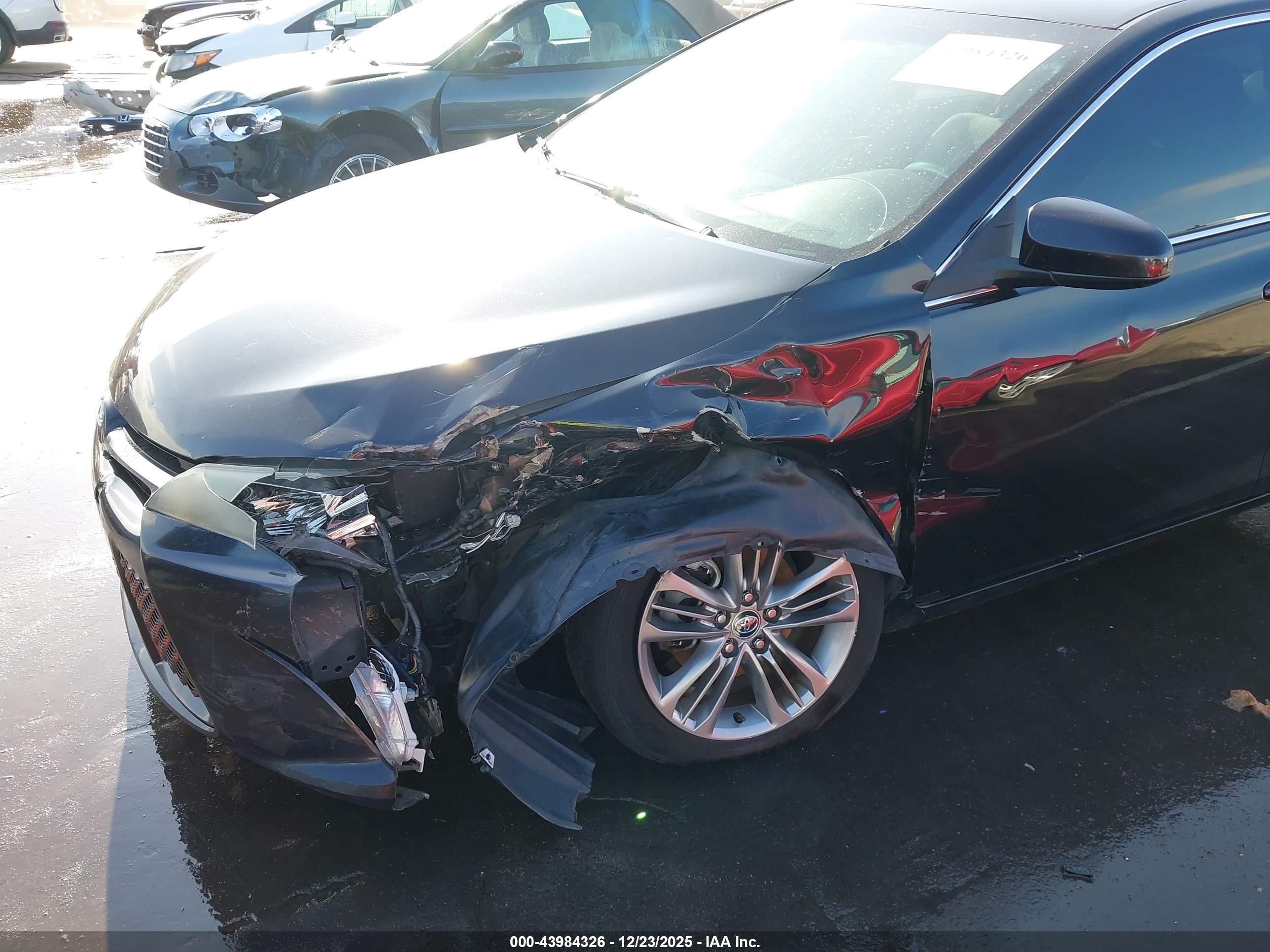 TOYOTA CAMRY image 6