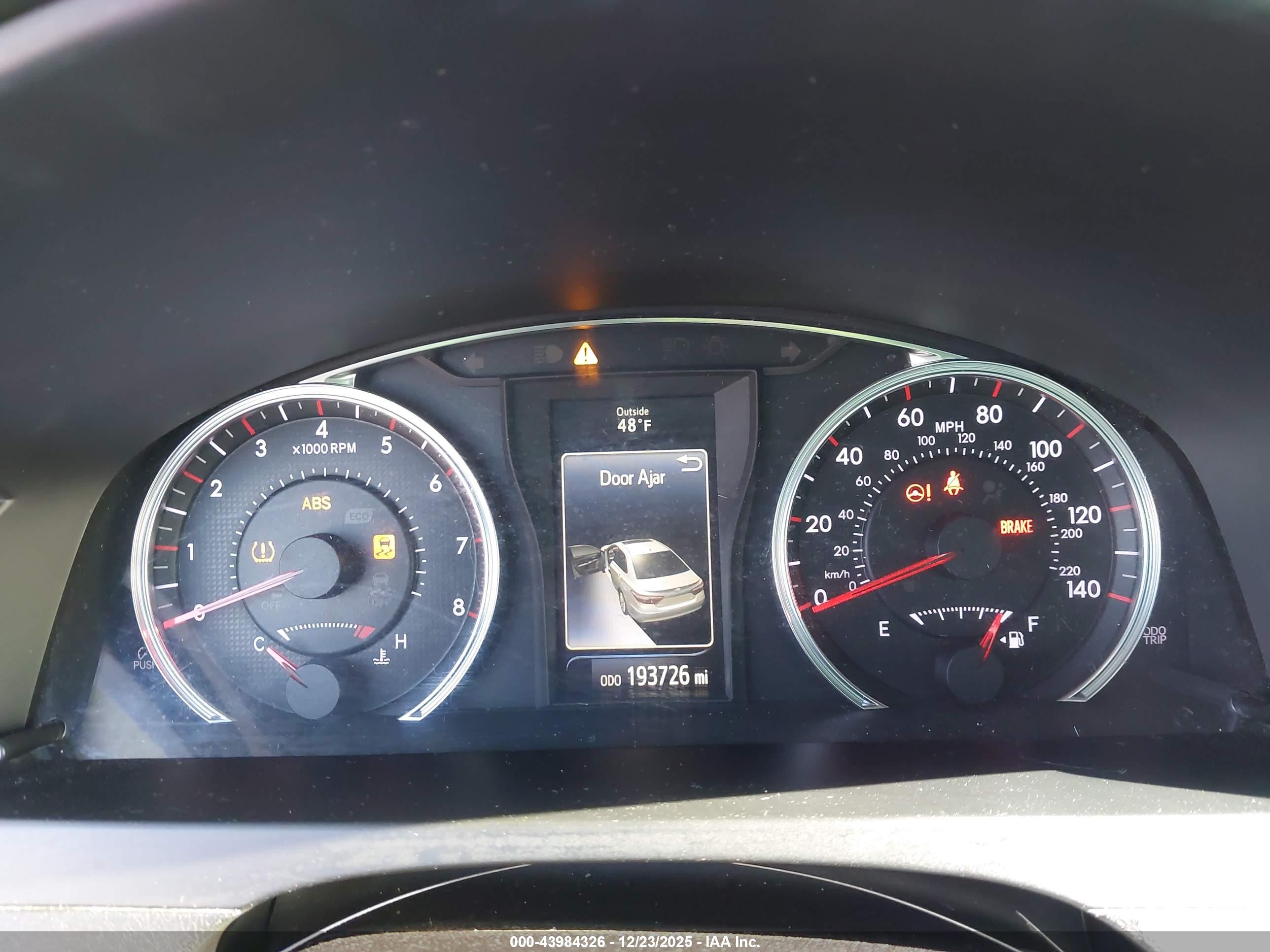 TOYOTA CAMRY image 7