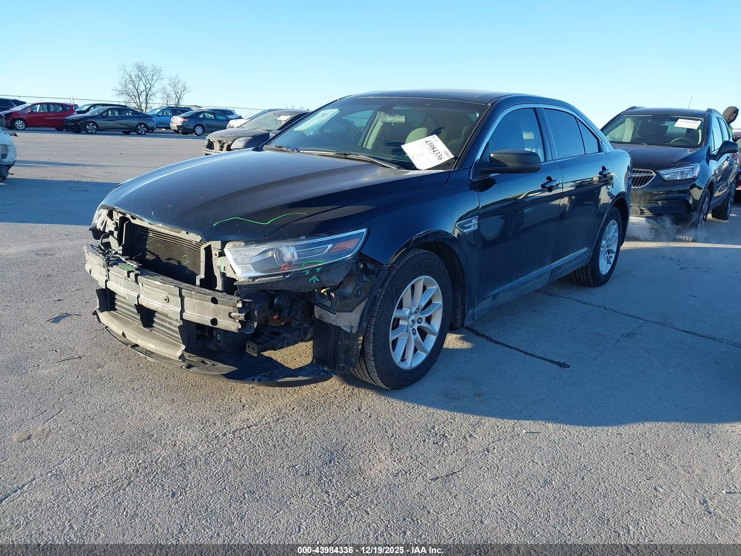 FORD TAURUS image 2