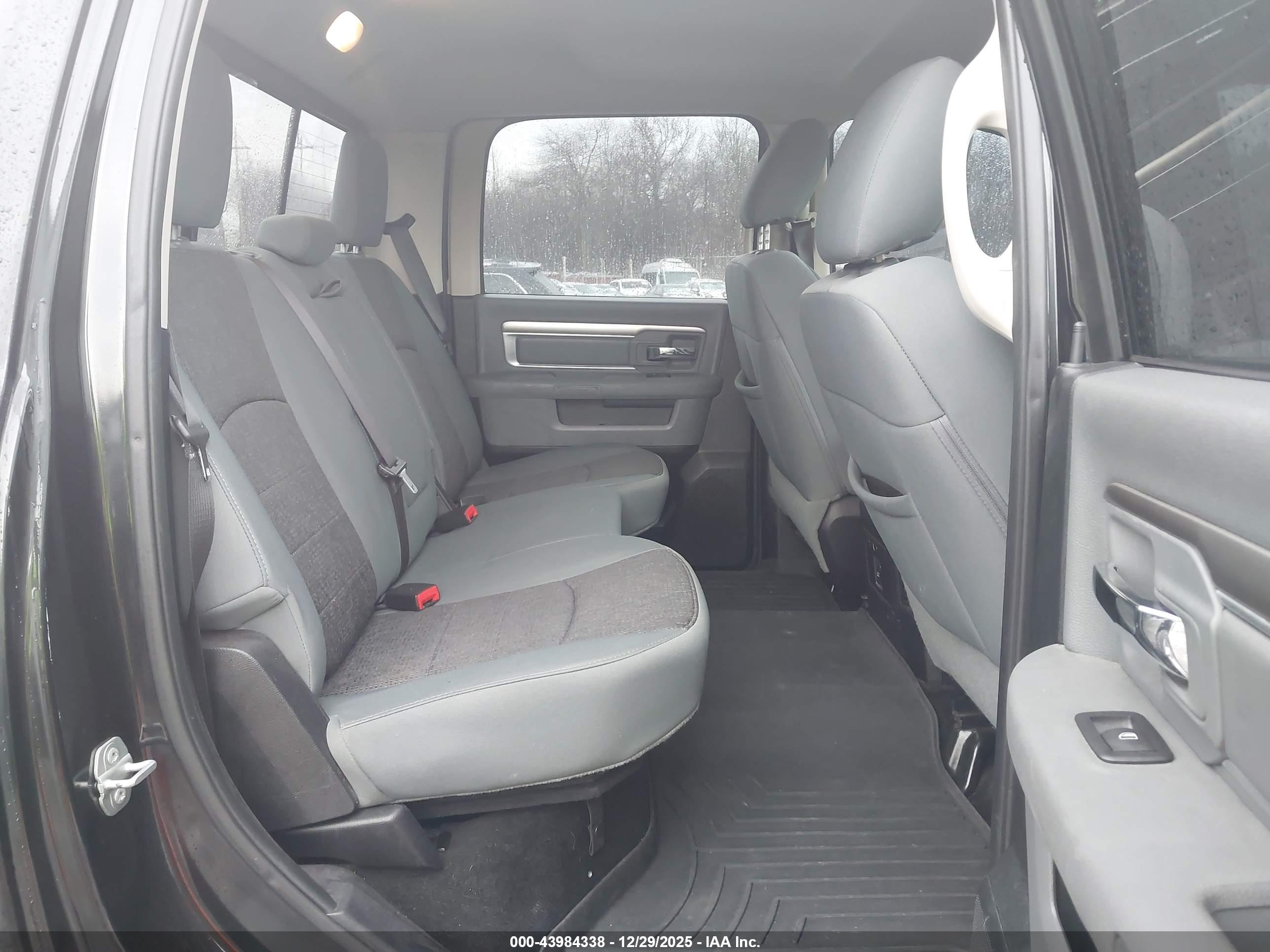 RAM 1500 image 8