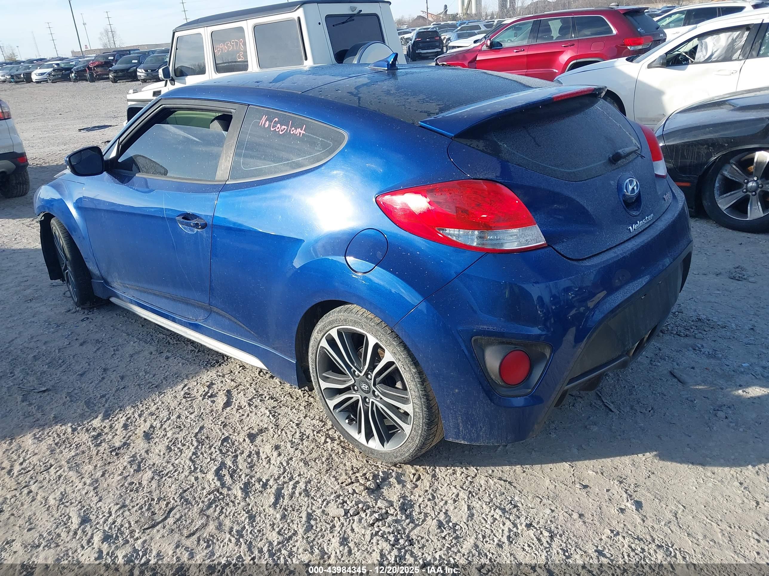 HYUNDAI VELOSTER image 3