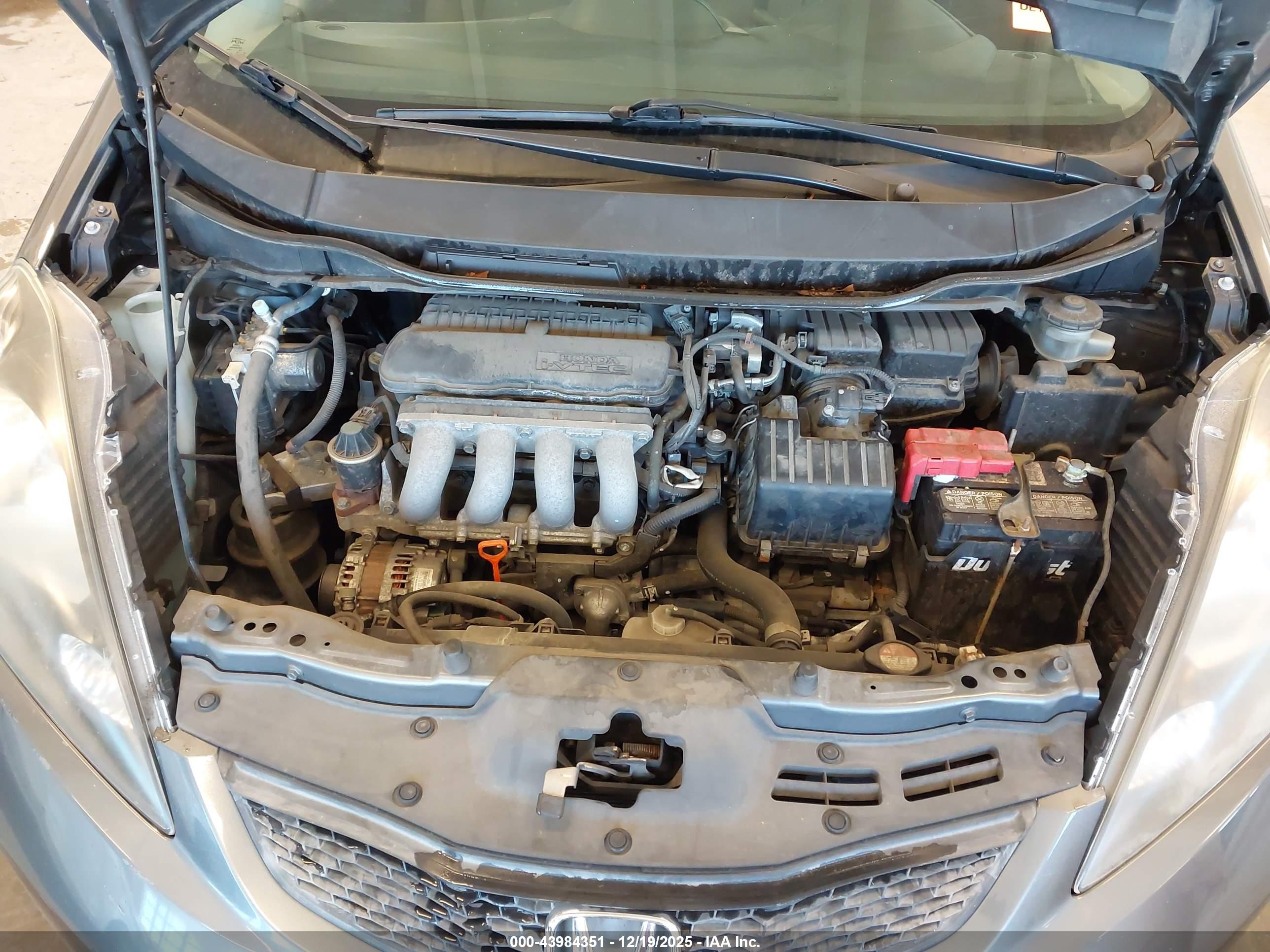 HONDA FIT image 10