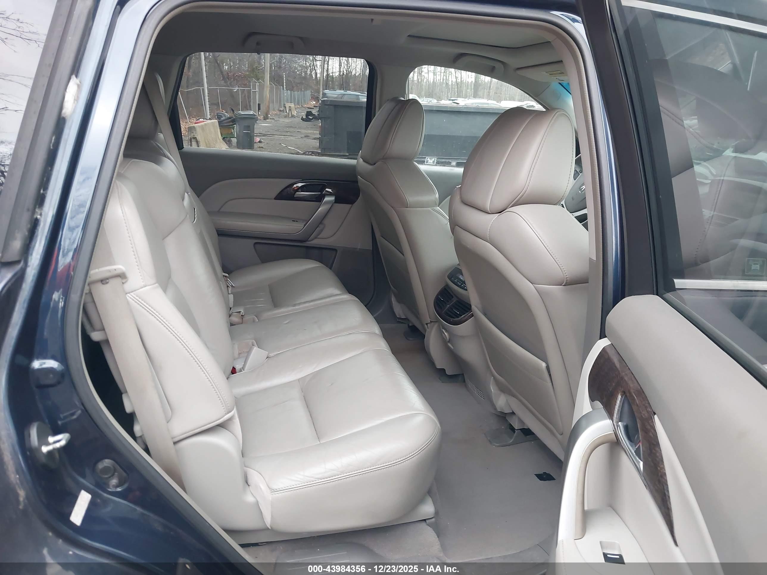 ACURA MDX image 8