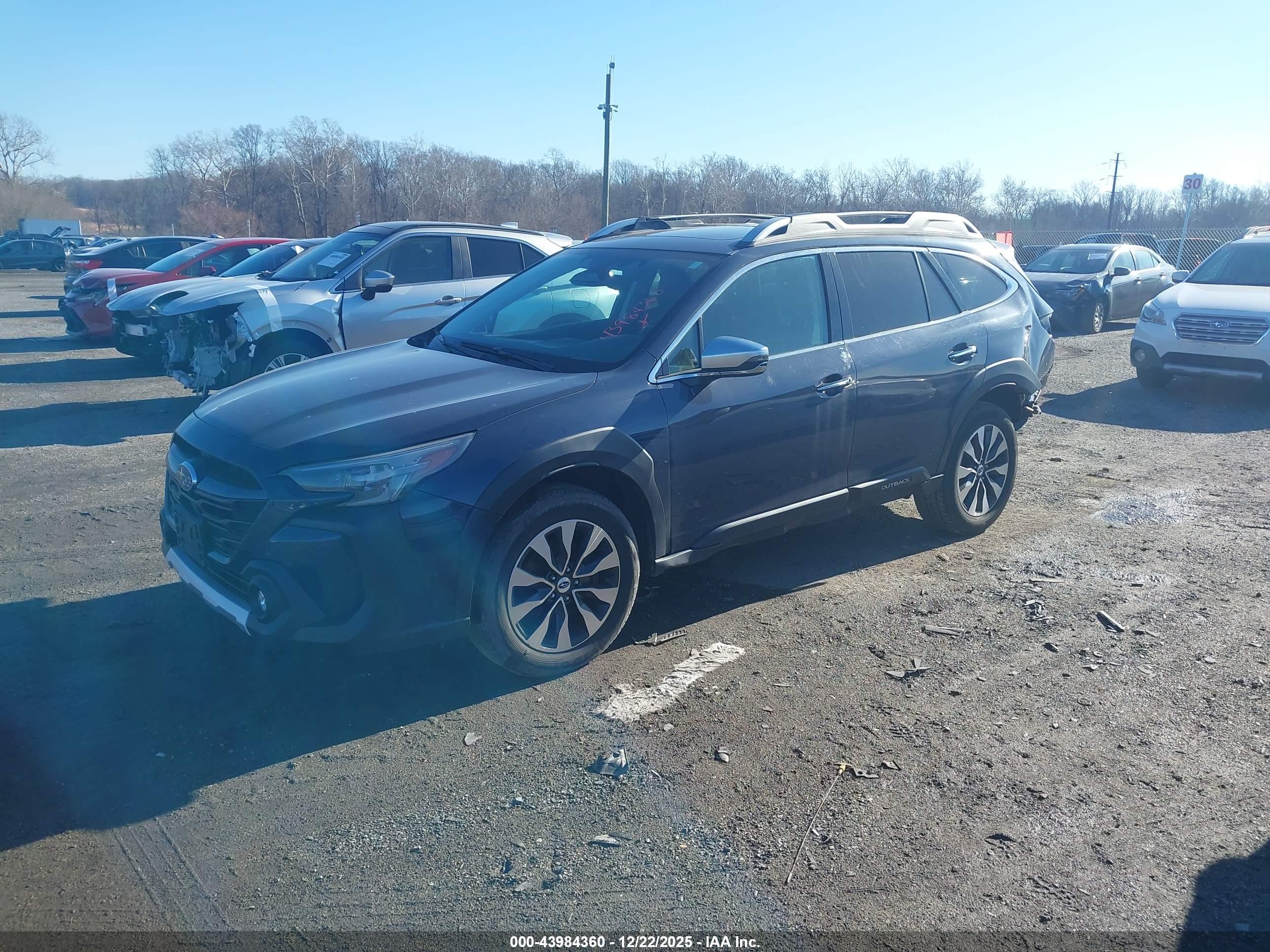 SUBARU OUTBACK image 2