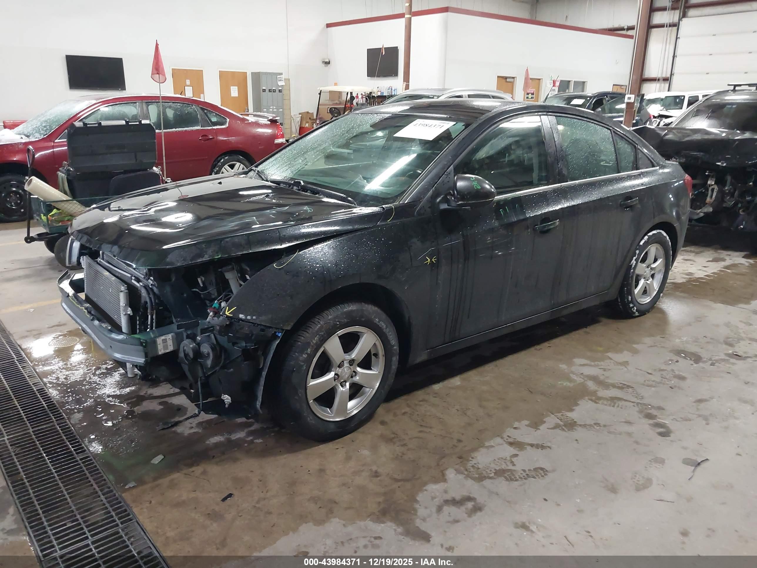 CHEVROLET CRUZE image 2