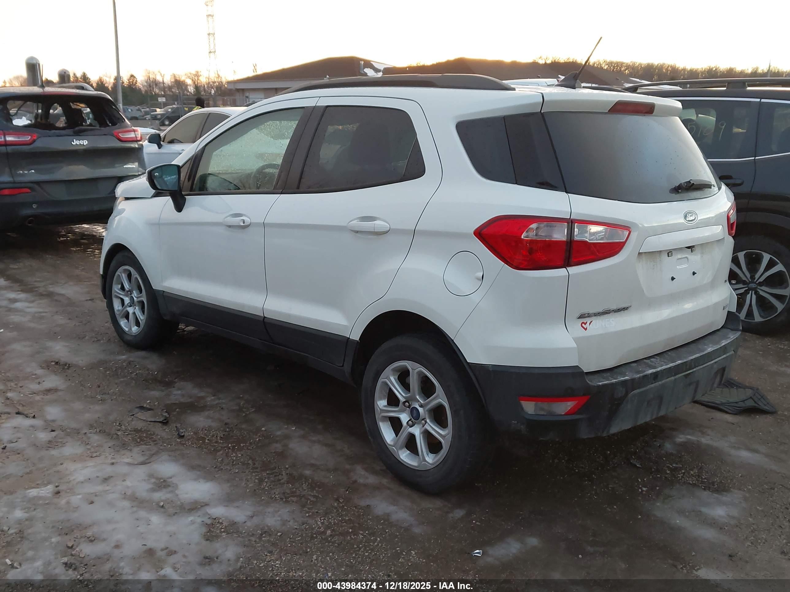 FORD ECOSPORT image 3
