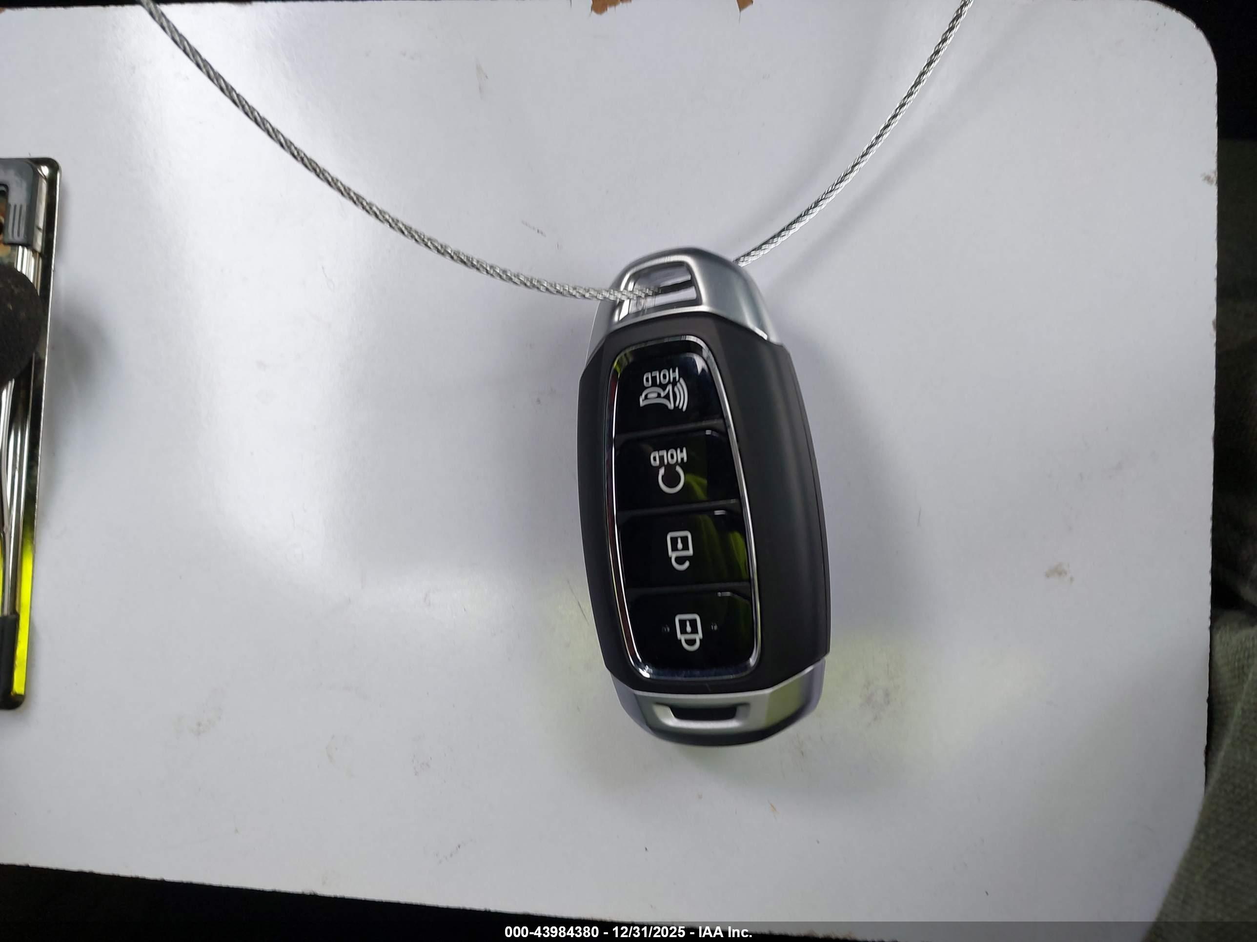 HYUNDAI VENUE image 11