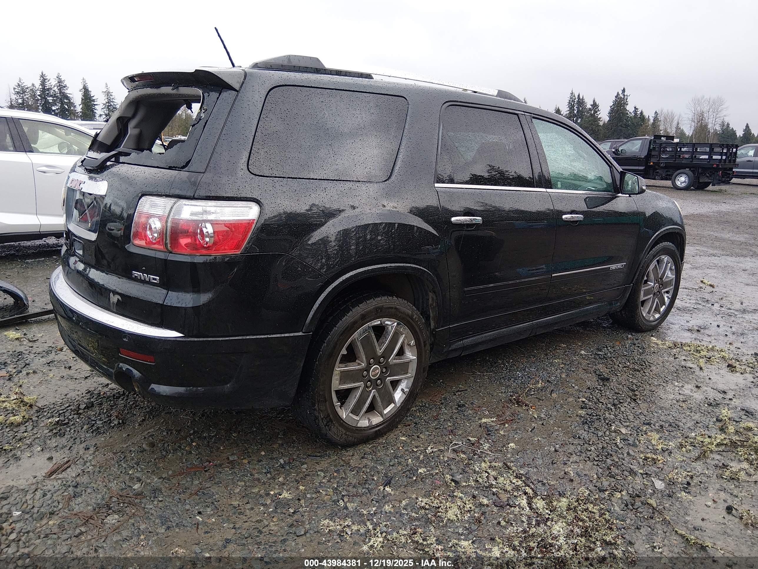 GMC ACADIA image 4