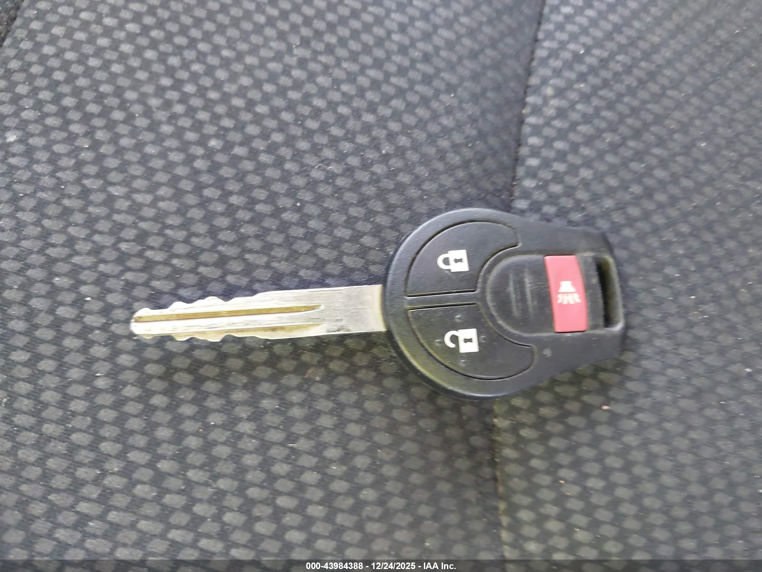 NISSAN ROGUE image 11