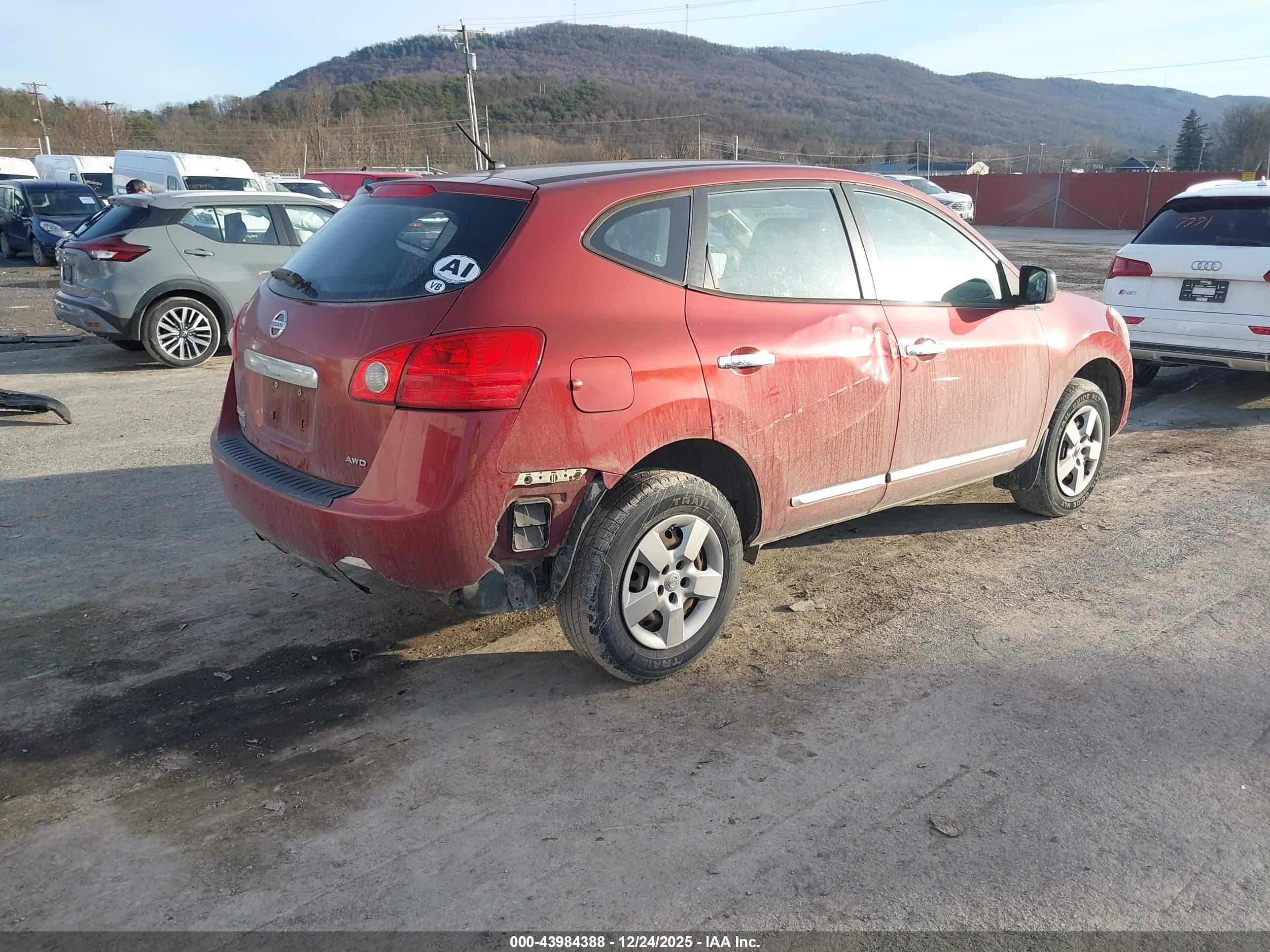 NISSAN ROGUE image 4