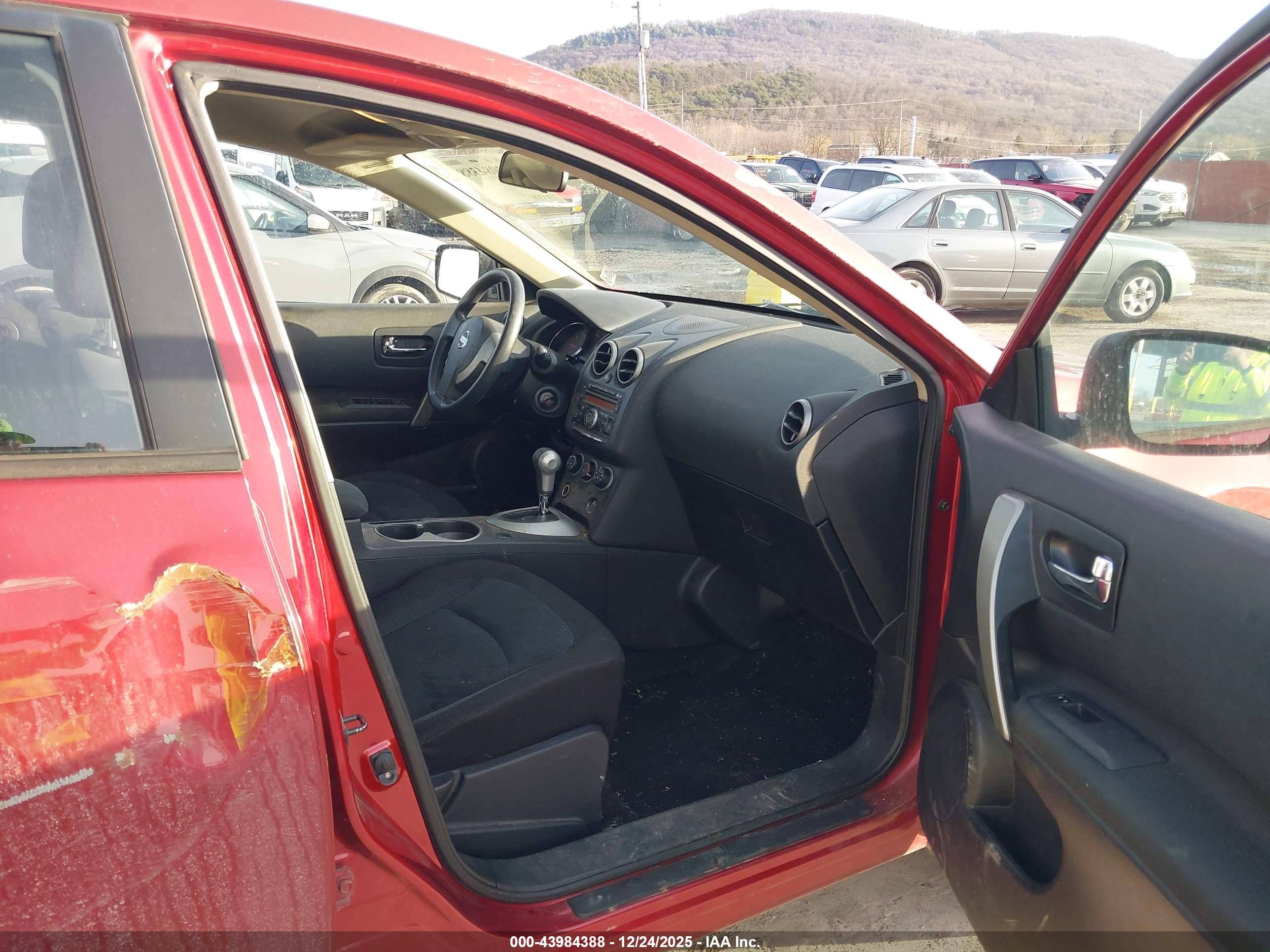 NISSAN ROGUE image 5