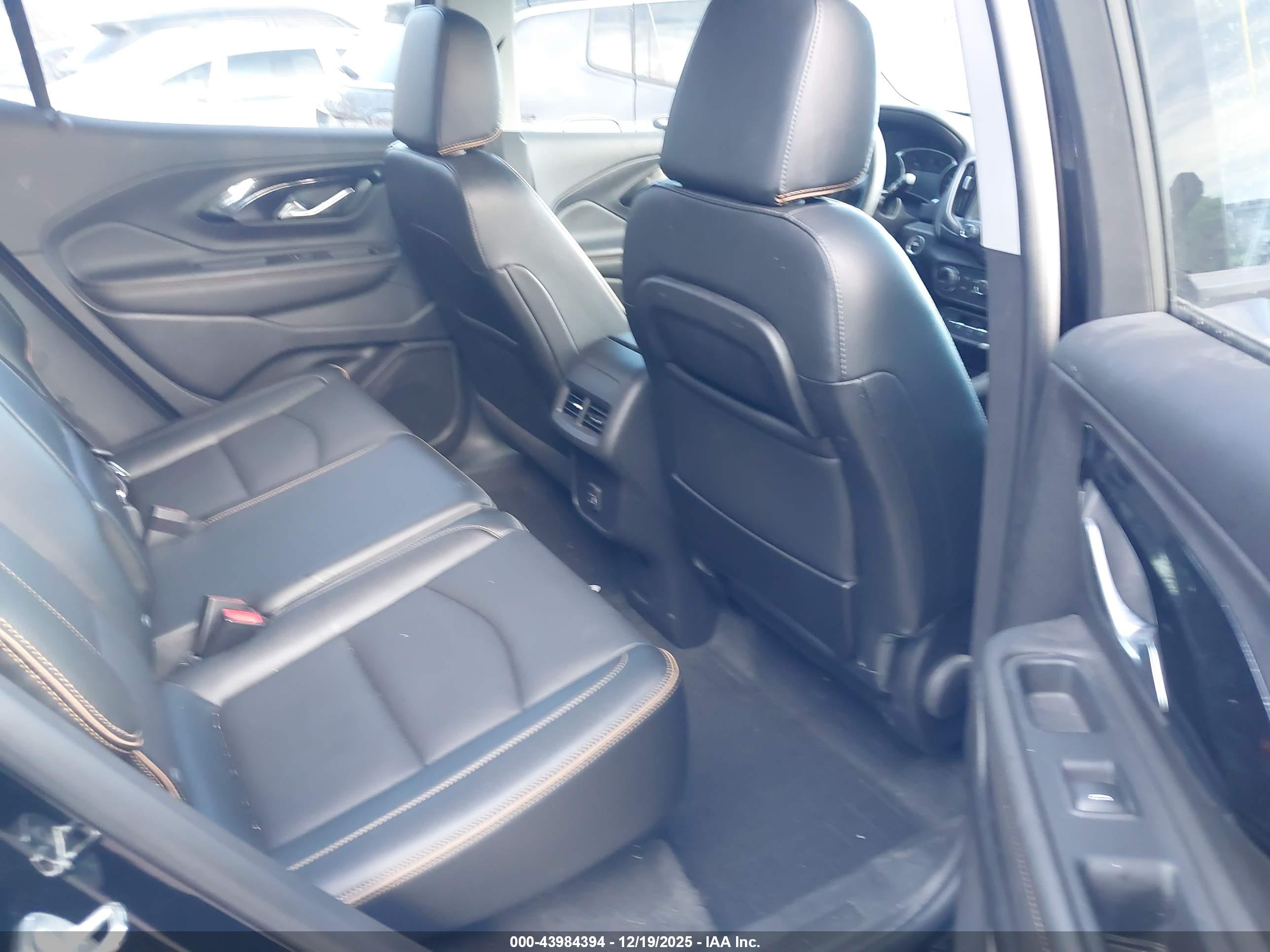 GMC TERRAIN image 8