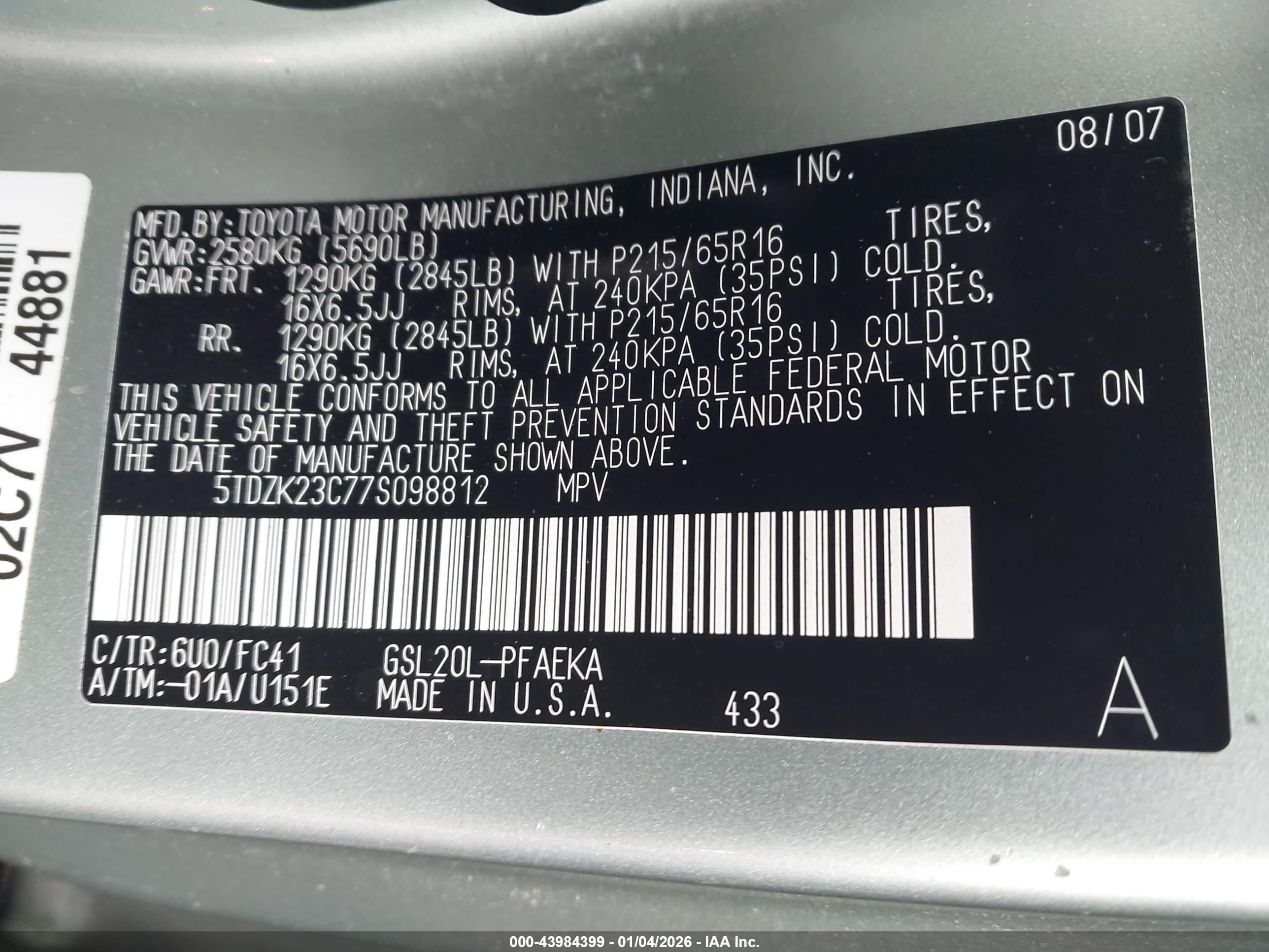 TOYOTA SIENNA image 9
