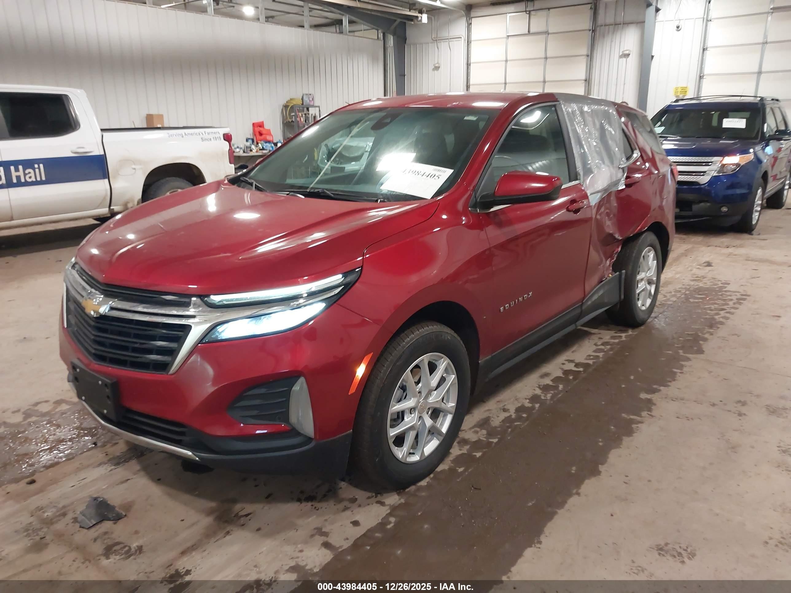 CHEVROLET EQUINOX image 2