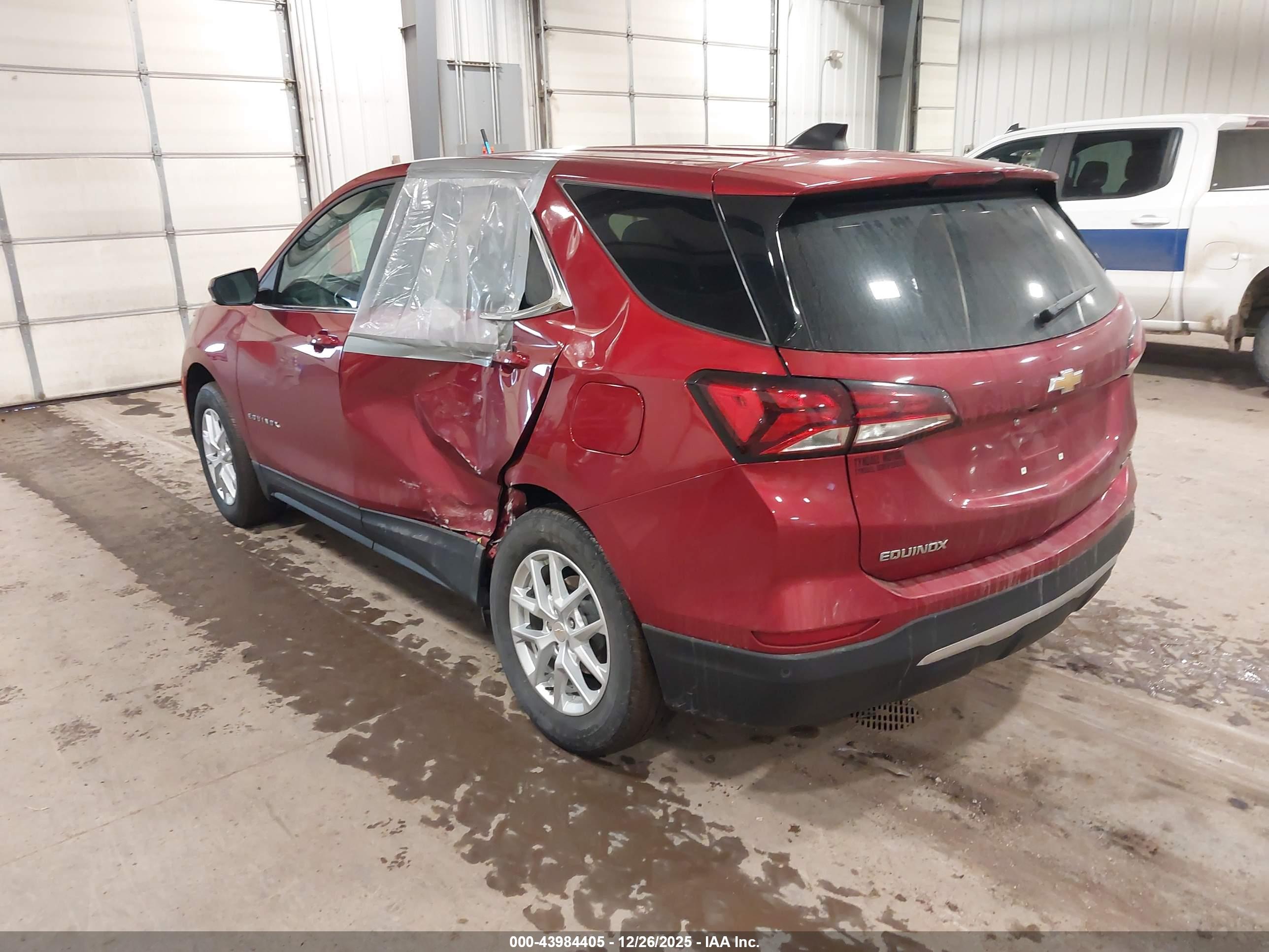 CHEVROLET EQUINOX image 3