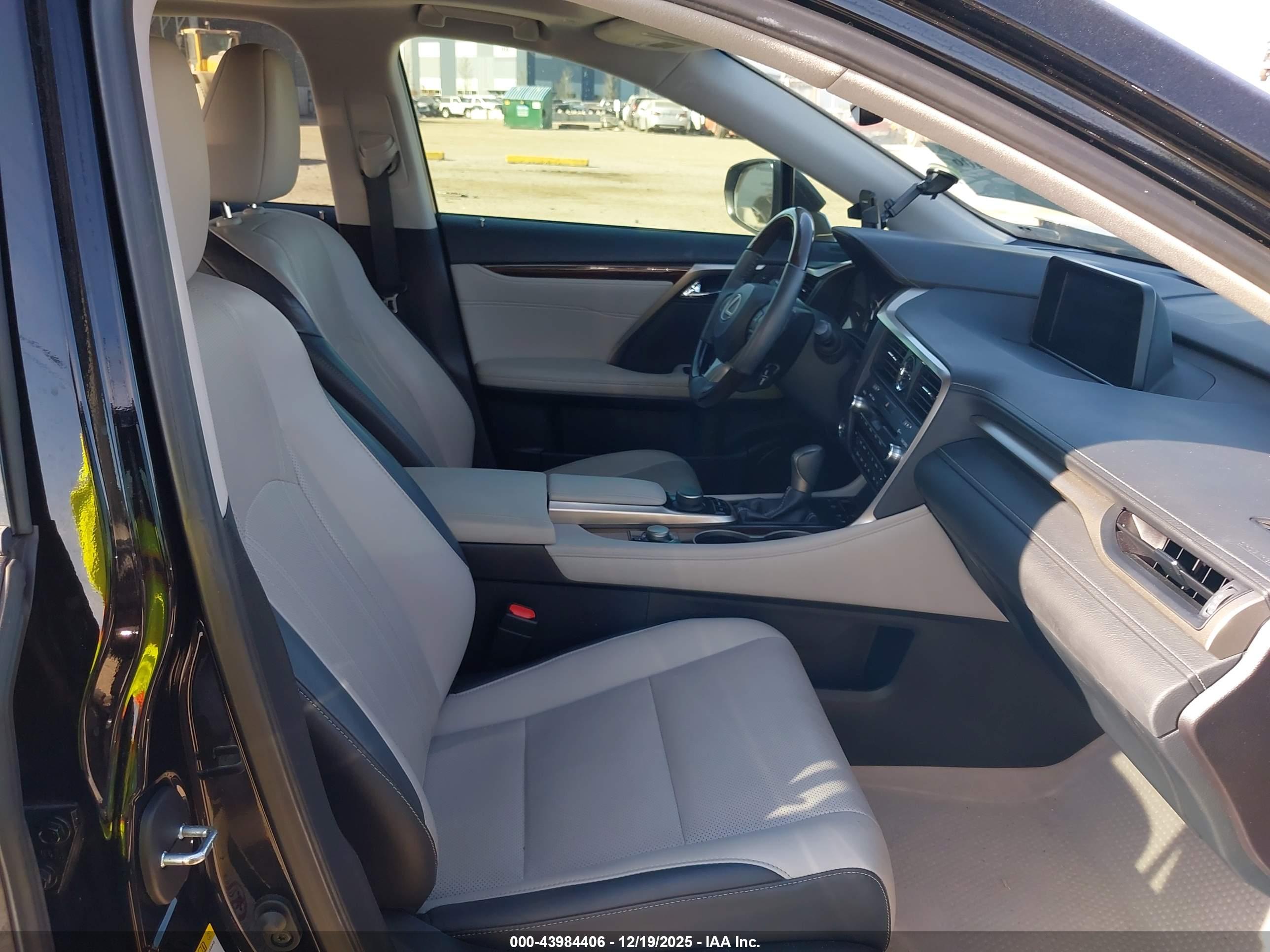 LEXUS RX image 5