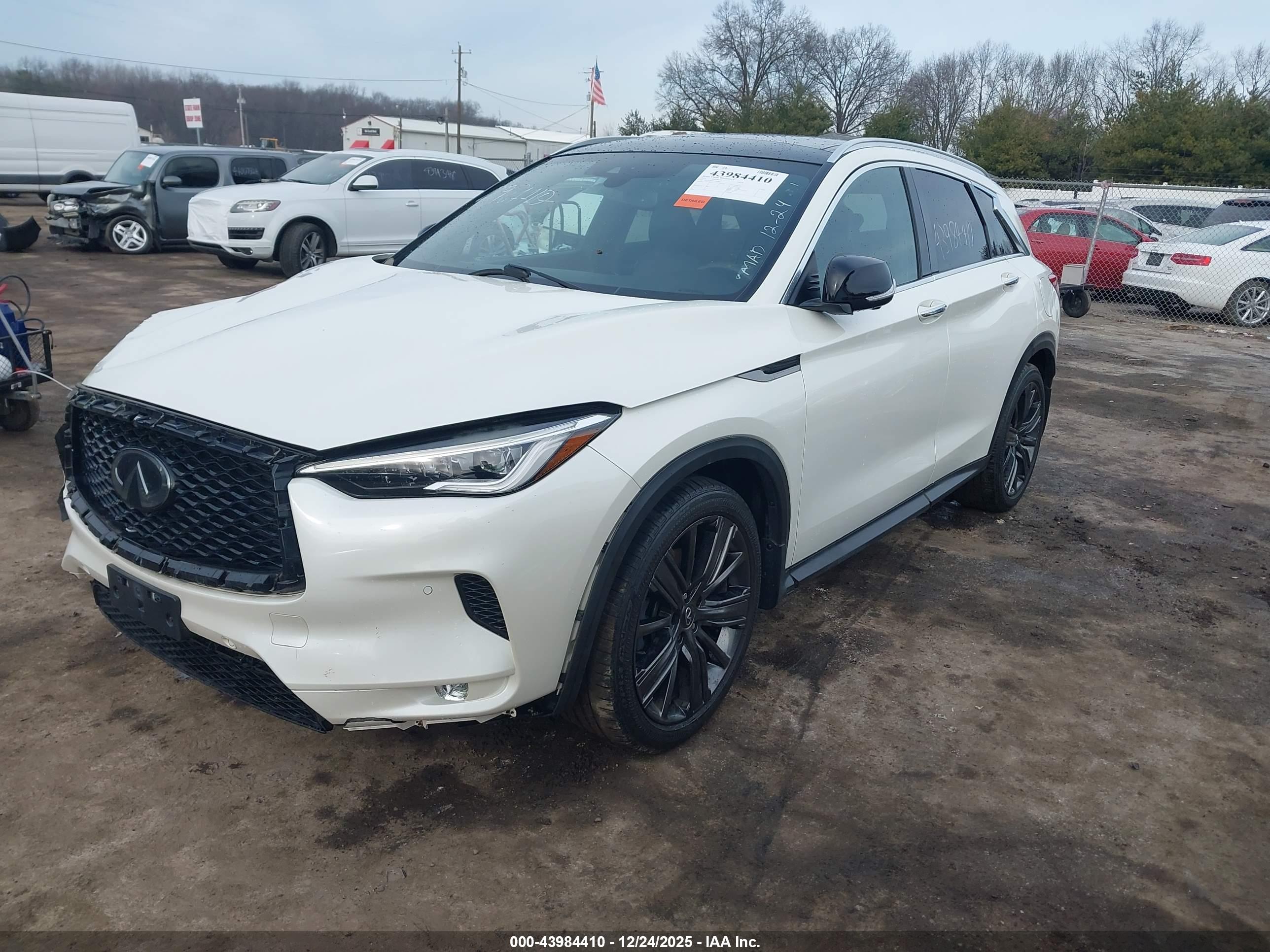 INFINITI QX50 image 2