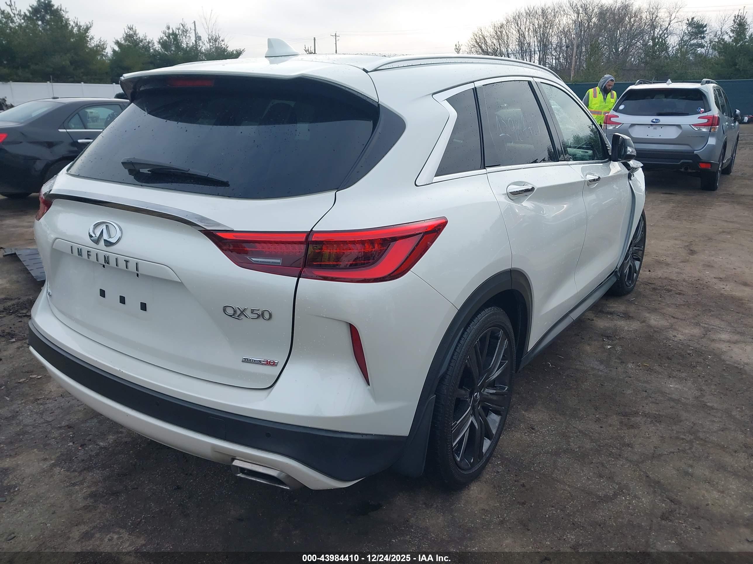 INFINITI QX50 image 4