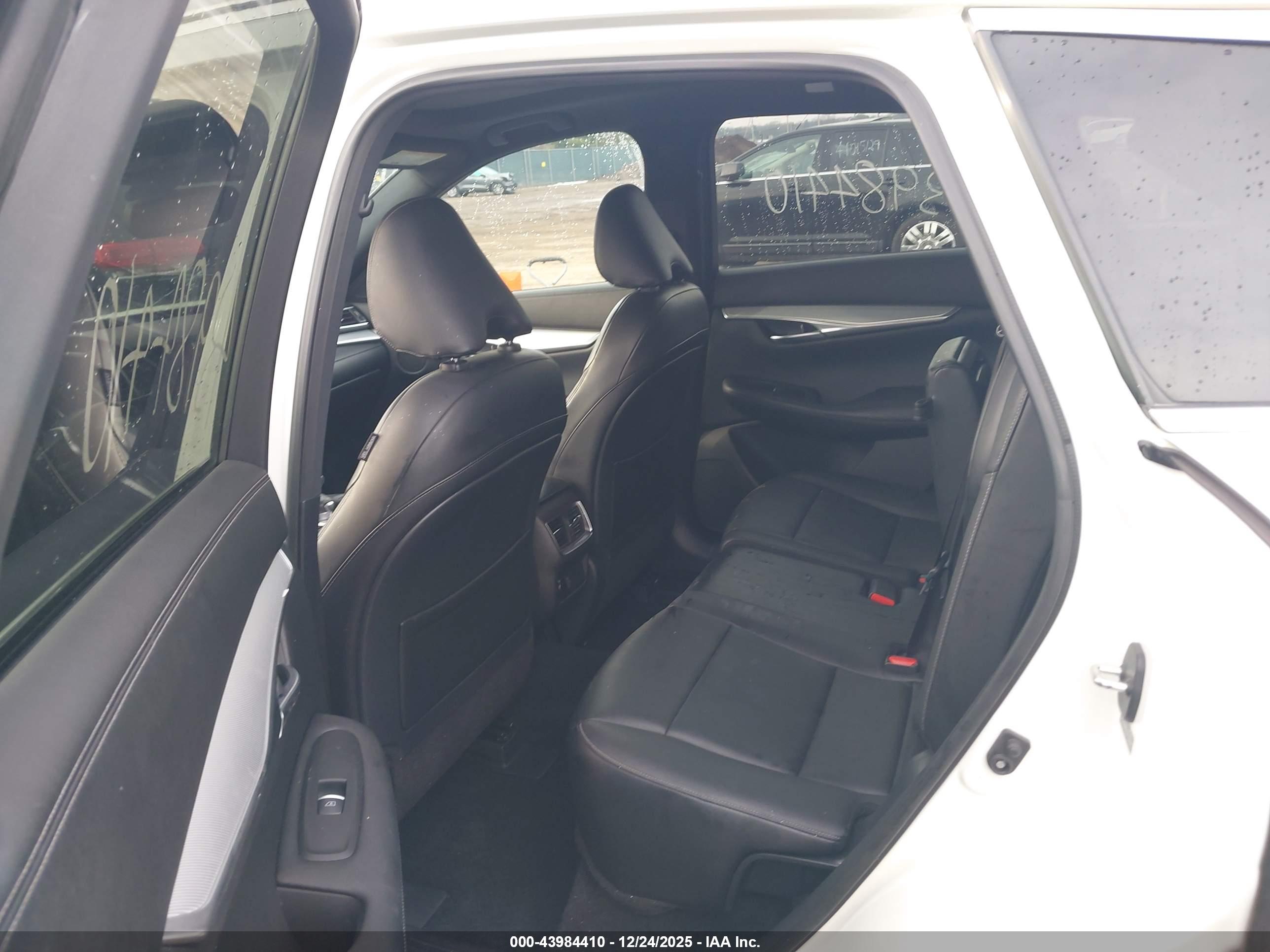 INFINITI QX50 image 8