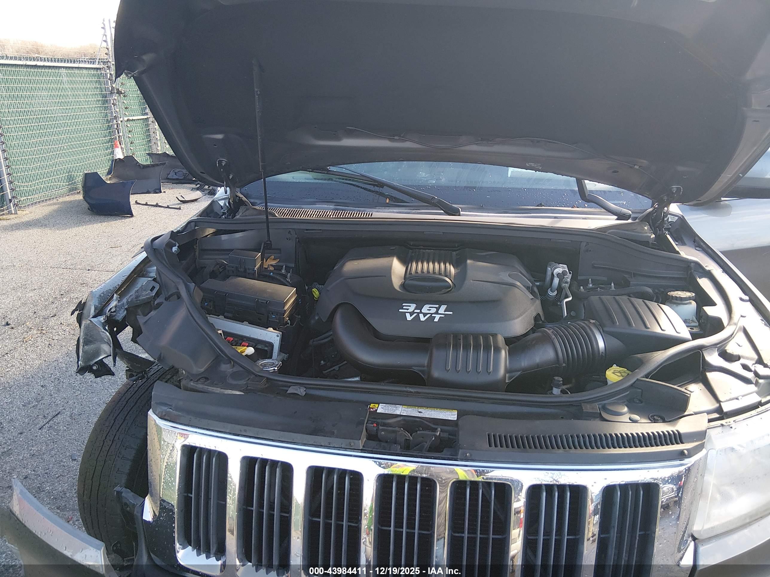 JEEP GRAND image 10