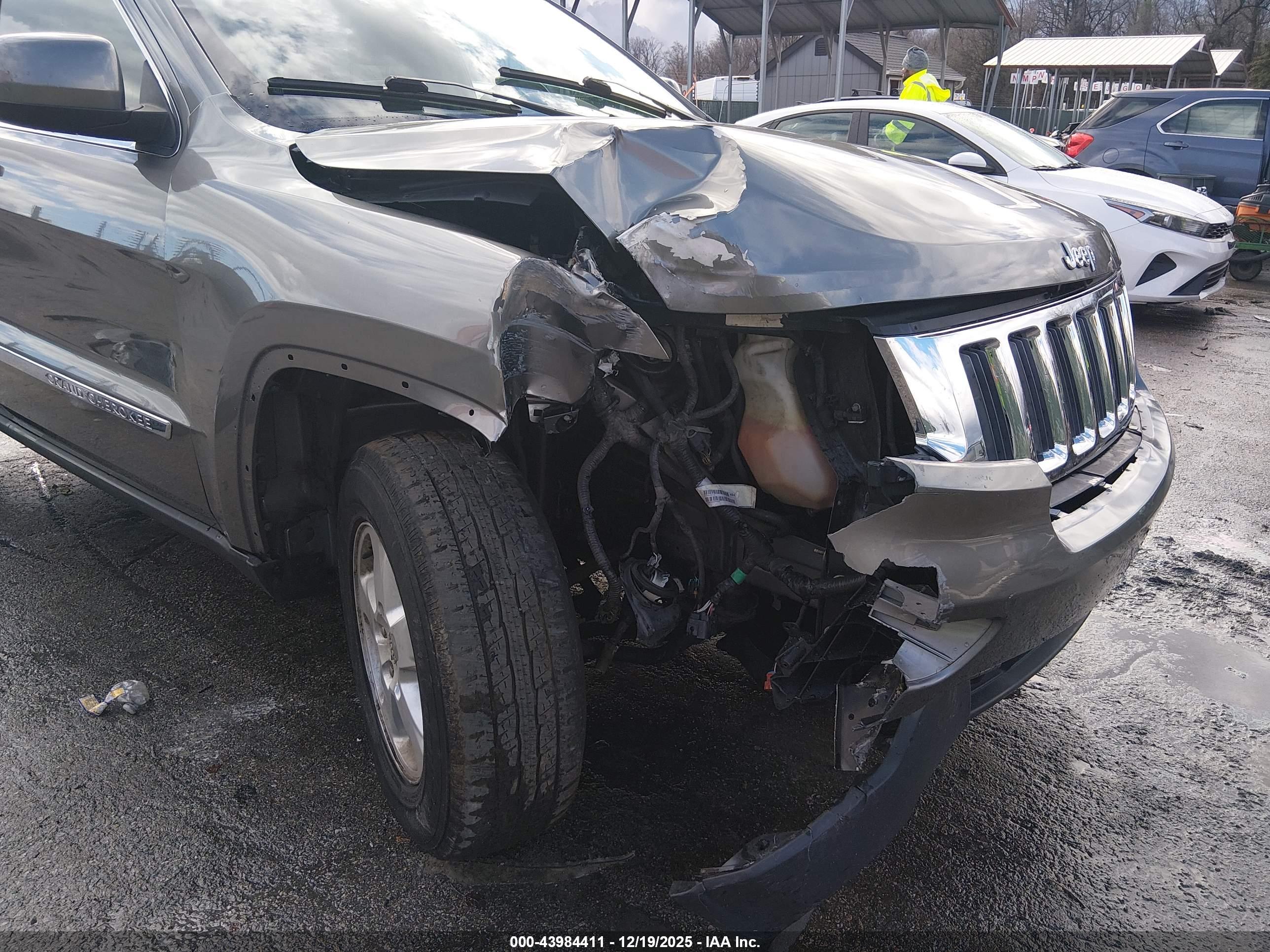 JEEP GRAND image 6