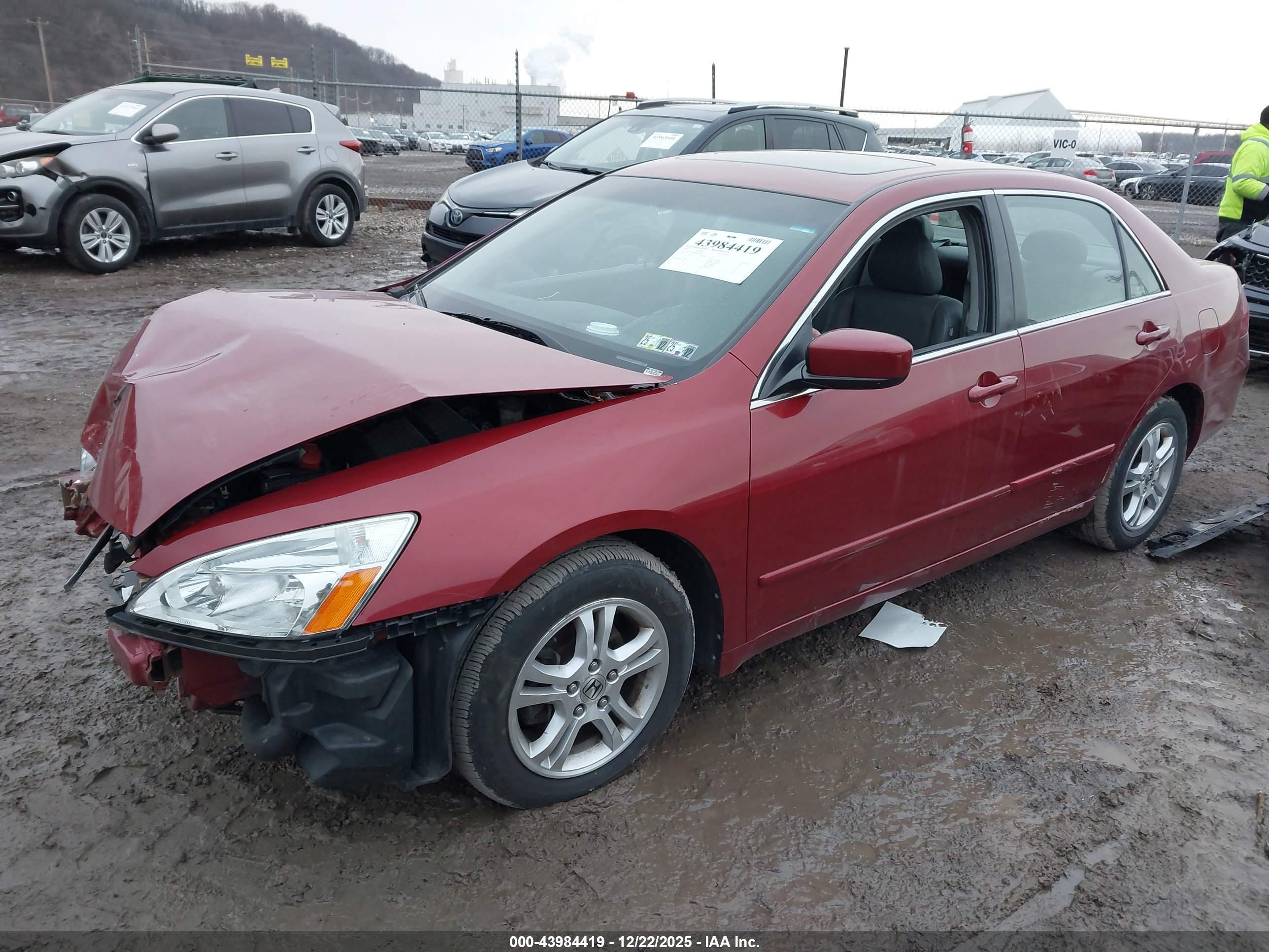HONDA ACCORD image 2
