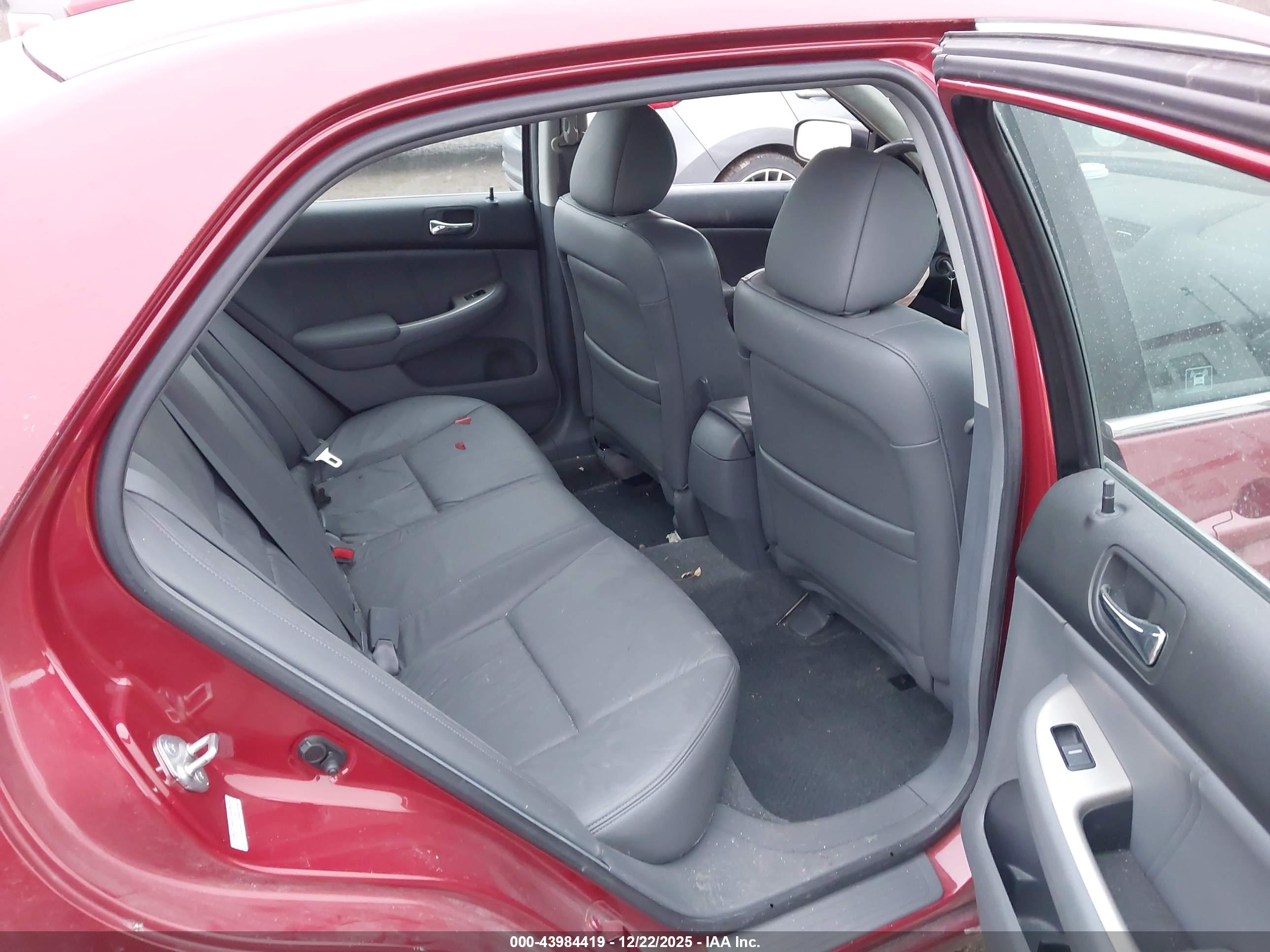 HONDA ACCORD image 8
