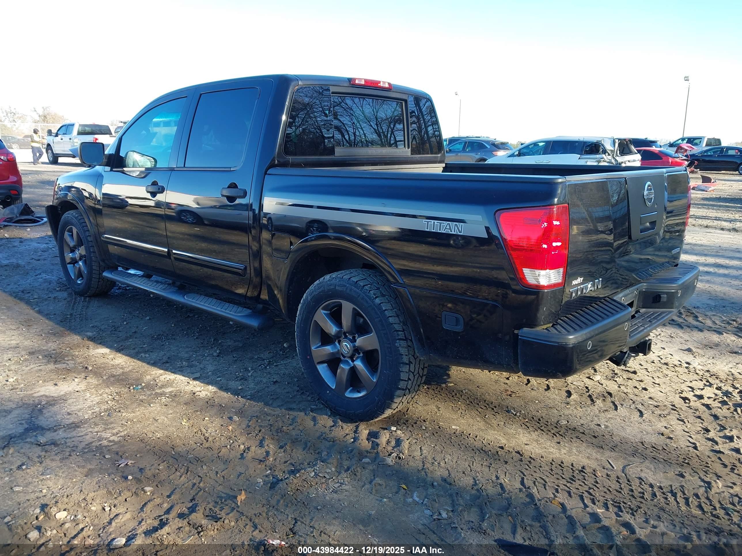 NISSAN TITAN image 3